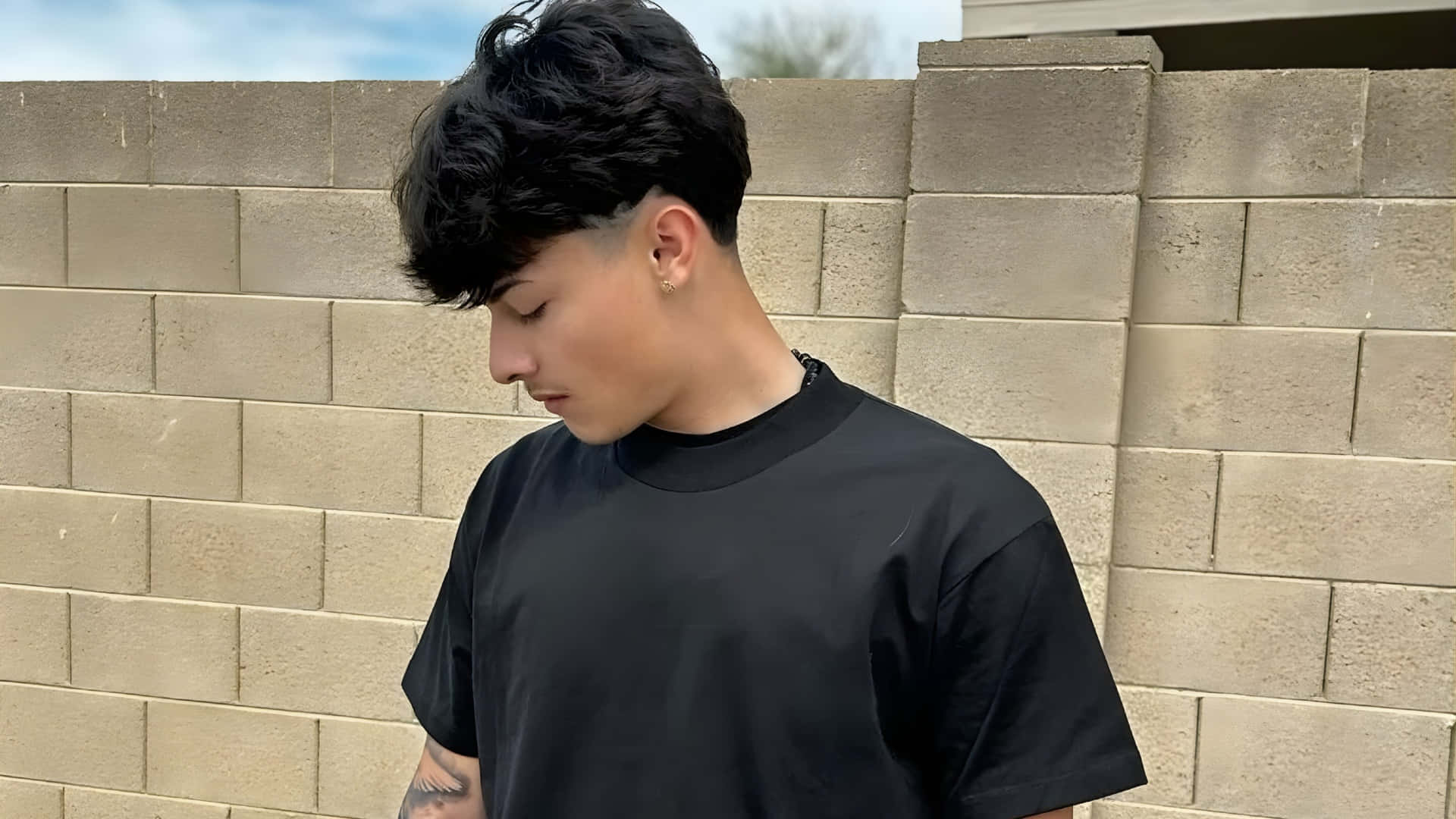 Alex Chino, dark curly hair, black tshirt, Full HD Desktop Wallpaper