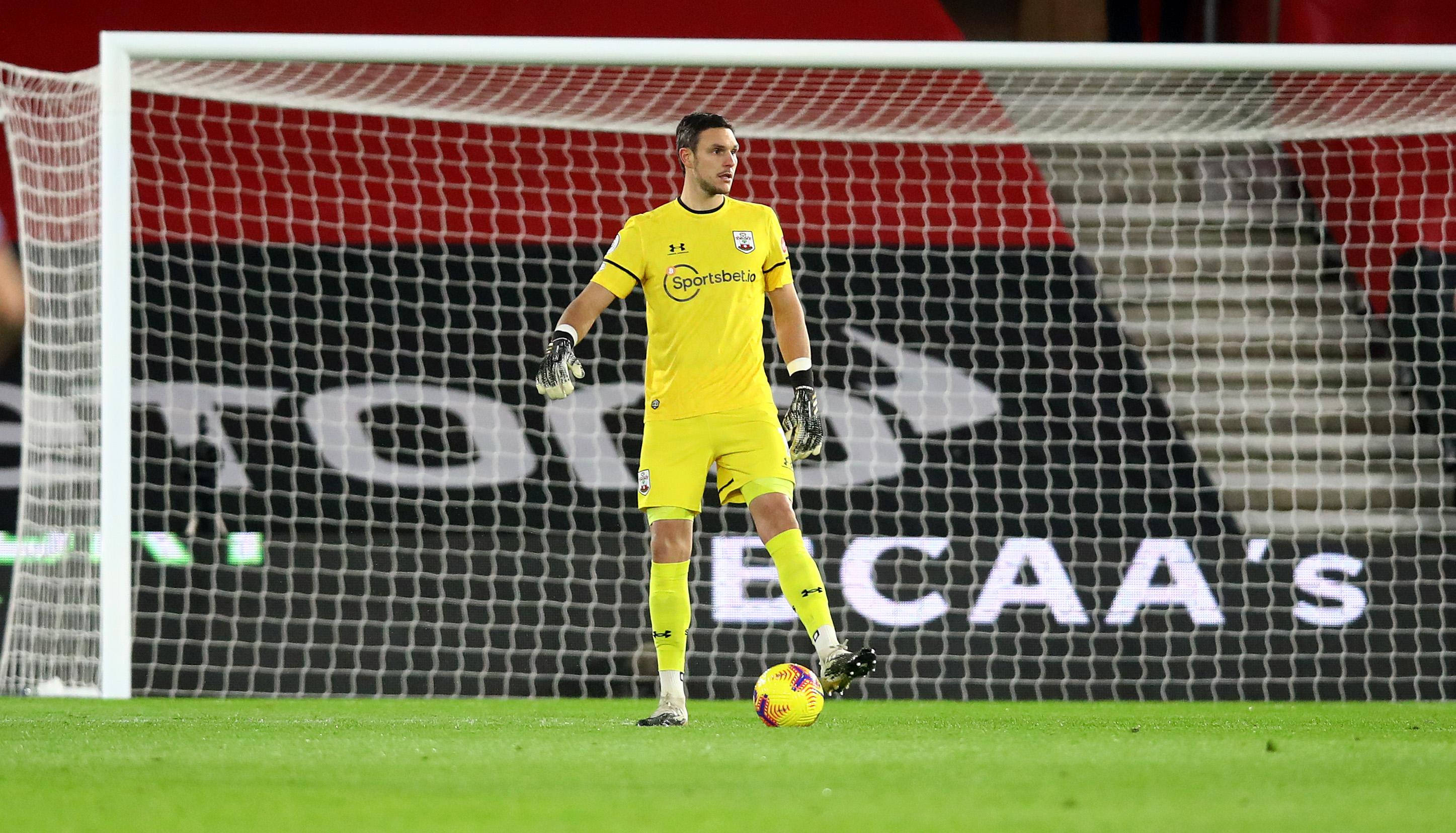 Alex McCarthy, yellow jersey, soccer goalkeeper, 2K Desktop Wallpaper