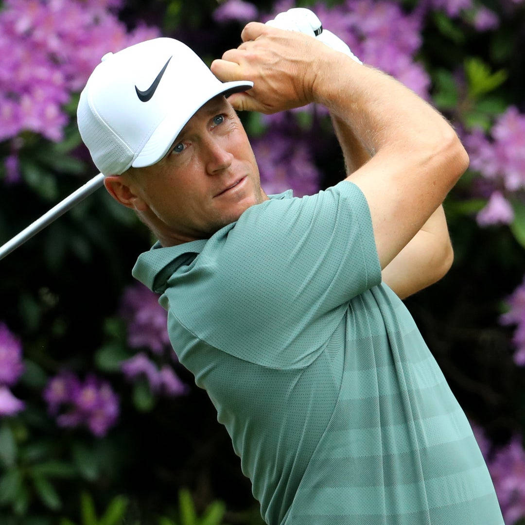 Alex Noren, golfer, mid-swing, SD Desktop Wallpaper