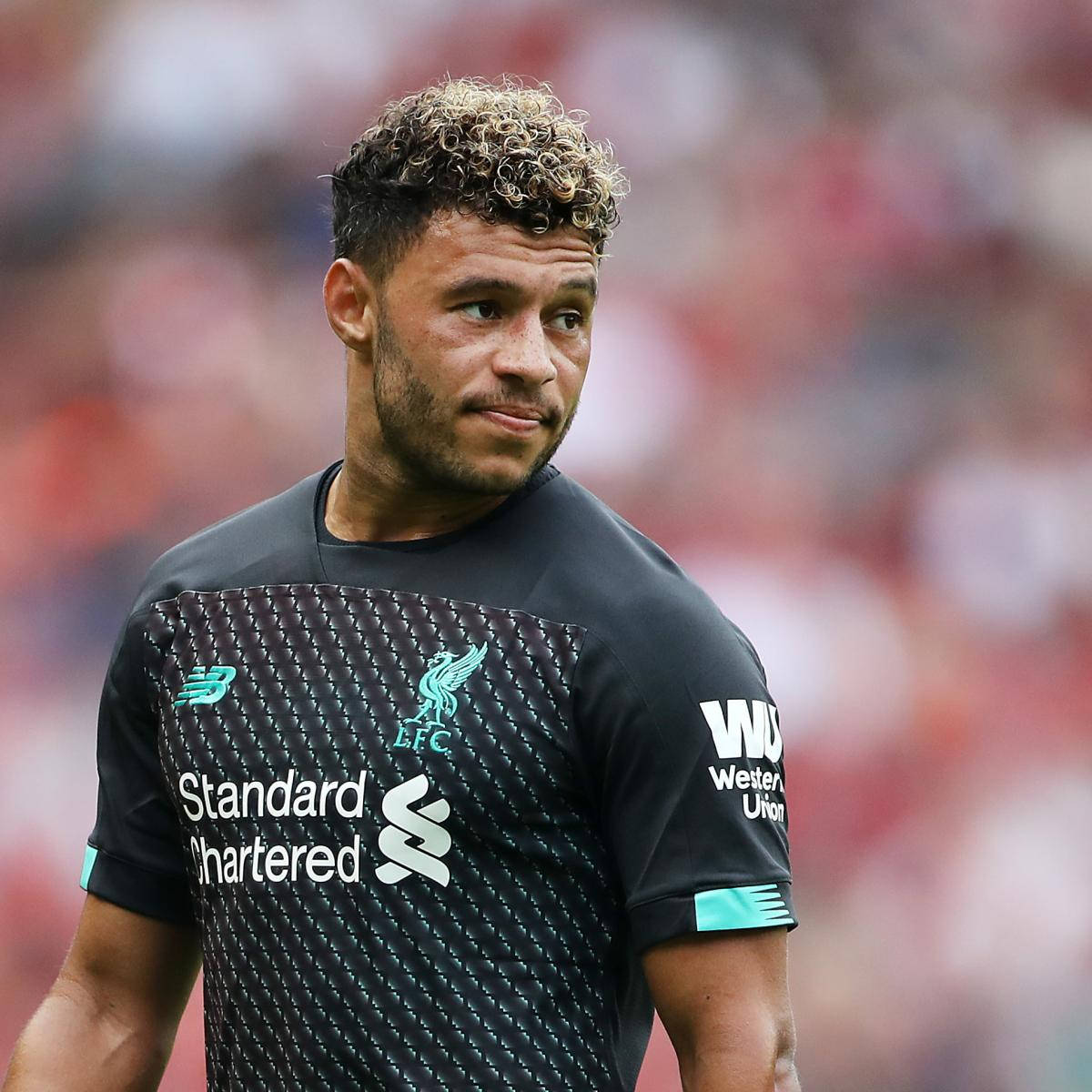 Alex Oxlade-Chamberlain, black Liverpool training kit, teal accents, SD Desktop Wallpaper