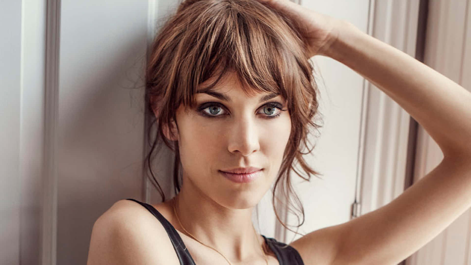 Alexa Chung, brown hair, blue eyes, Full HD Desktop Wallpaper