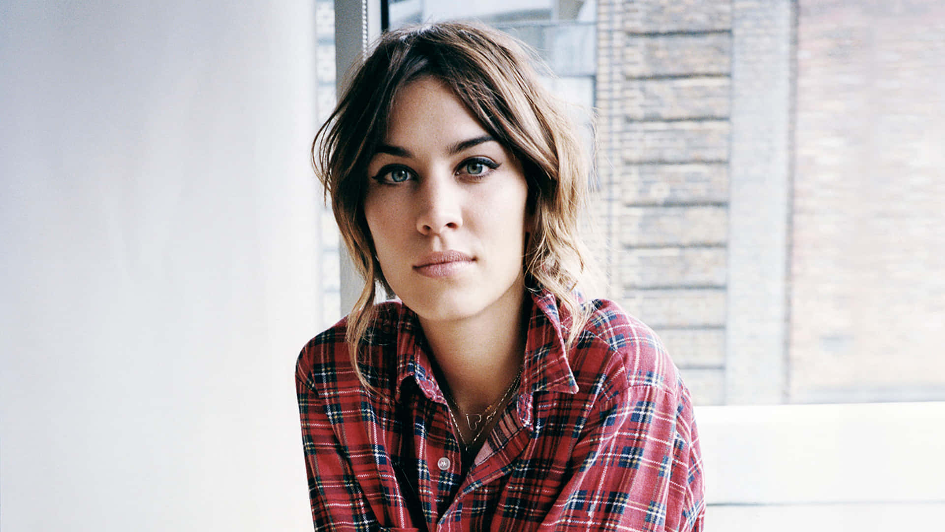 Alexa Chung, red plaid shirt, tousled brown hair, Full HD Desktop Wallpaper