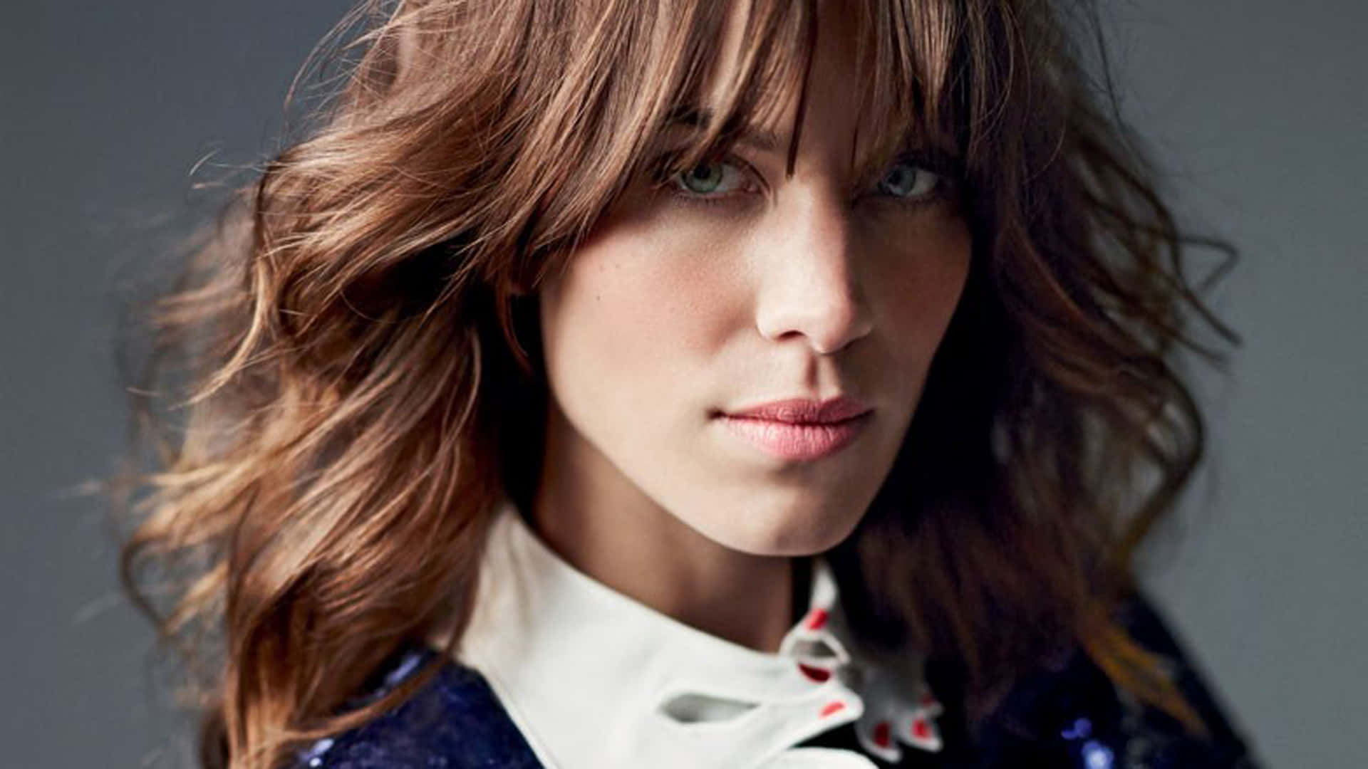 Alexa Chung, wavy brown hair, green eyes, Full HD Desktop Wallpaper