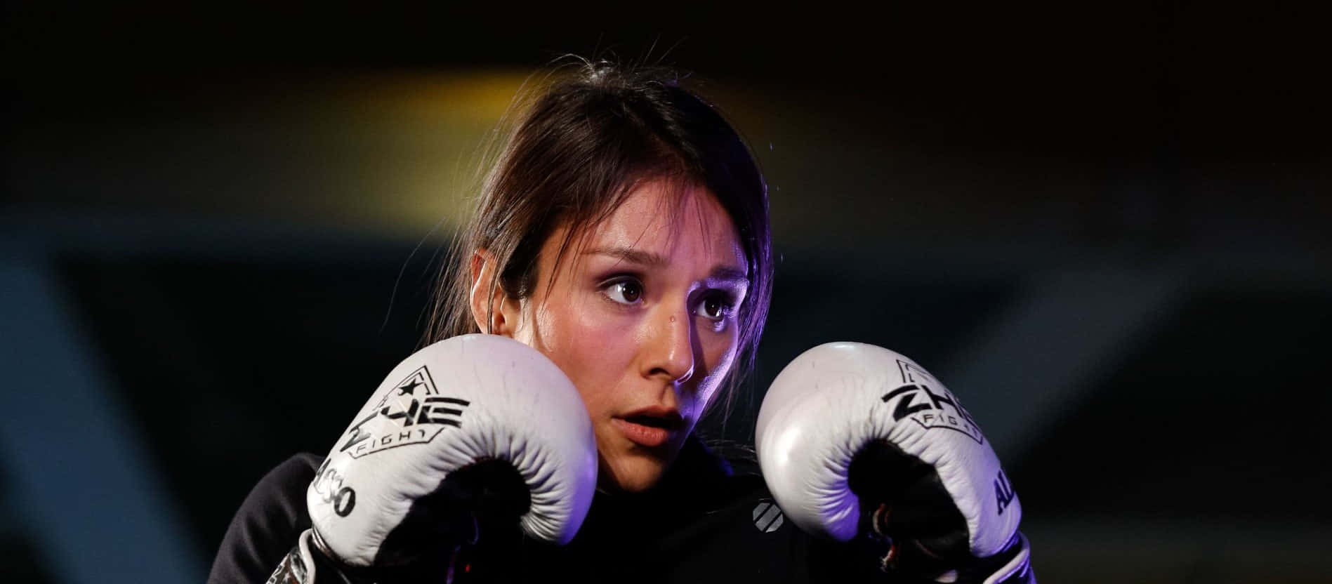 Alexa Grasso, white gloves, dramatic lighting, HD Desktop Wallpaper
