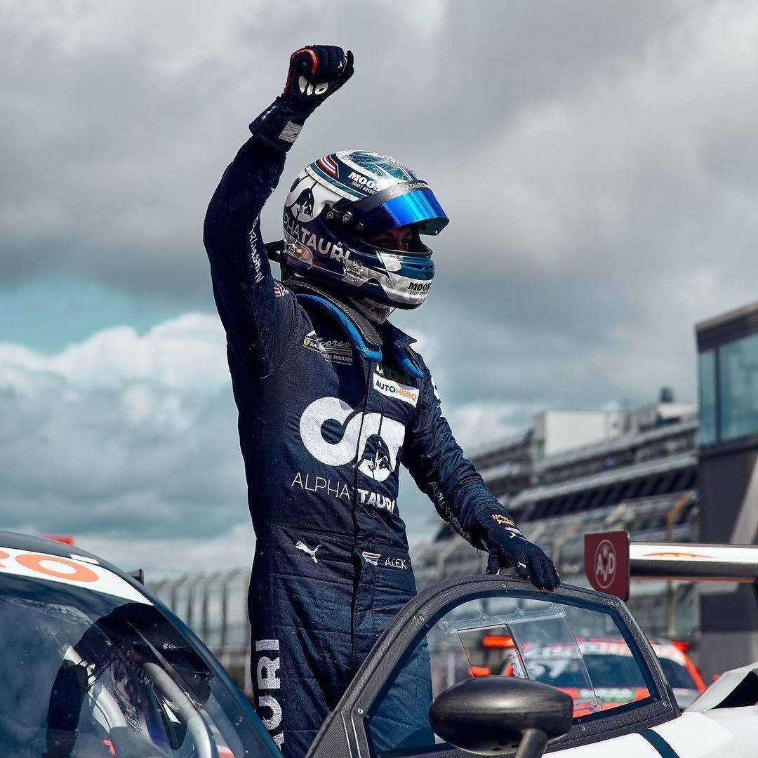 Alexander Albon, blue AlphaTauri suit, open cockpit, SD Desktop Wallpaper