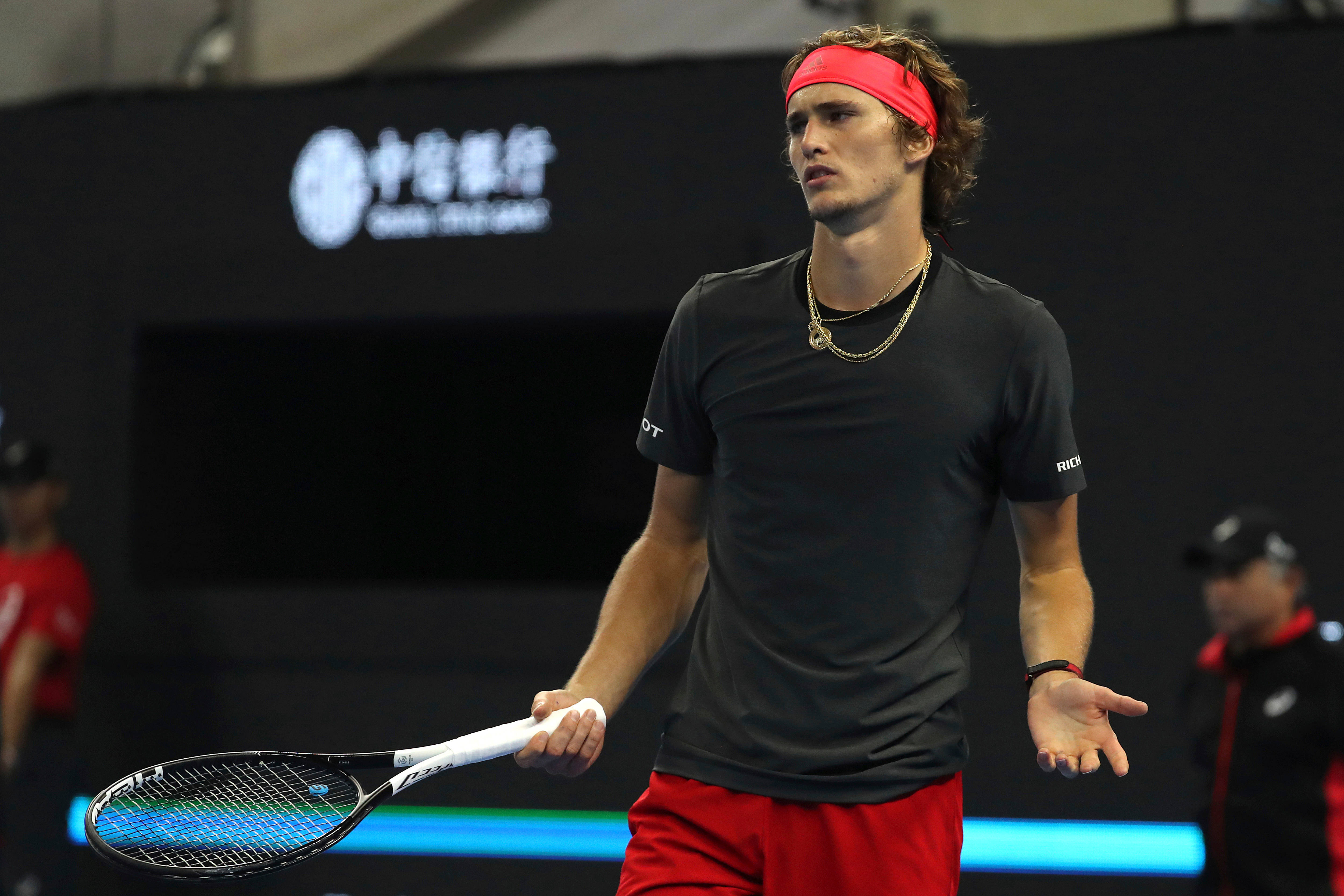 Alexander Zverev, red shorts, headband, 4K Desktop Wallpaper