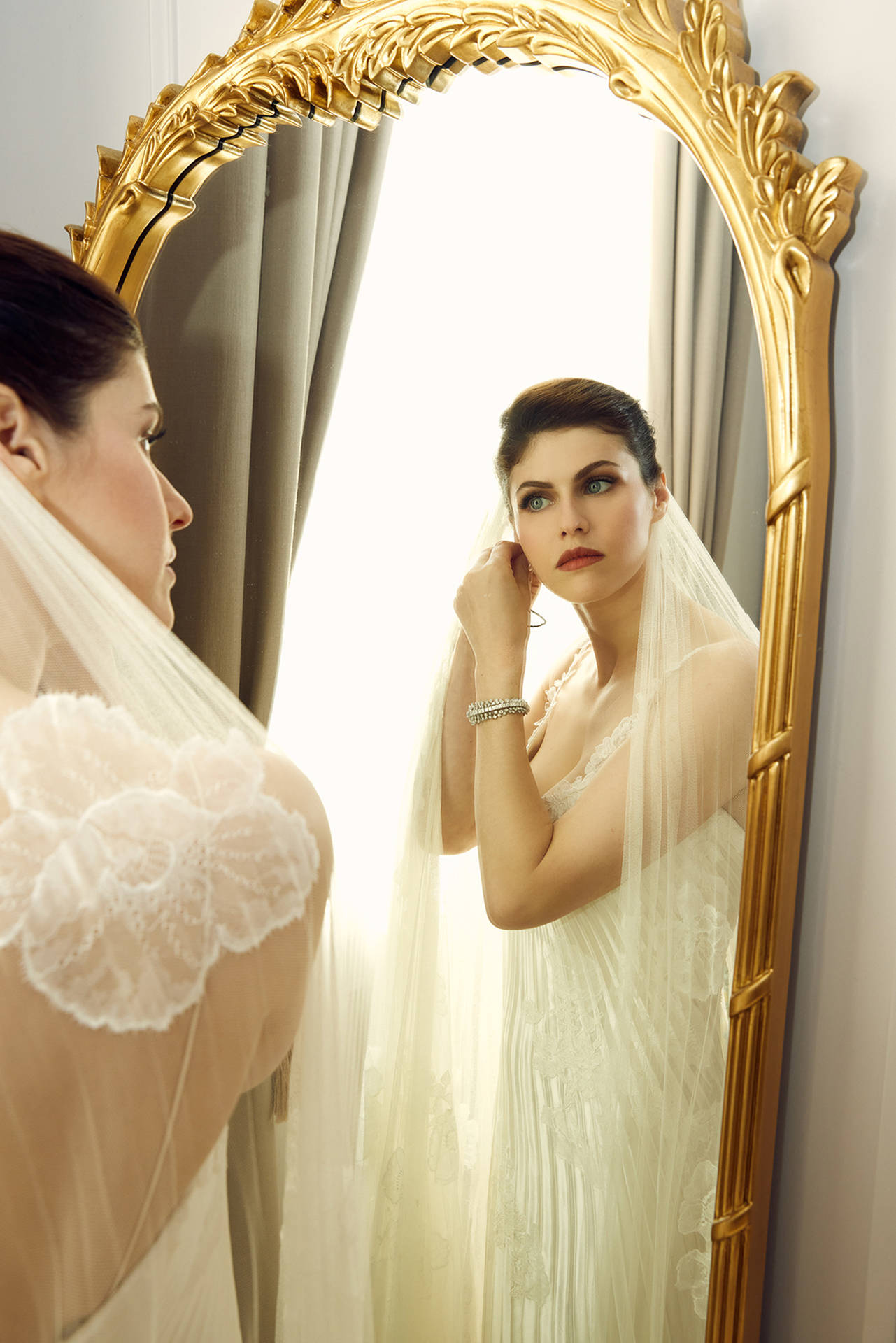 Alexandra Daddario, white lace gown, veil, Full HD Phone Wallpaper