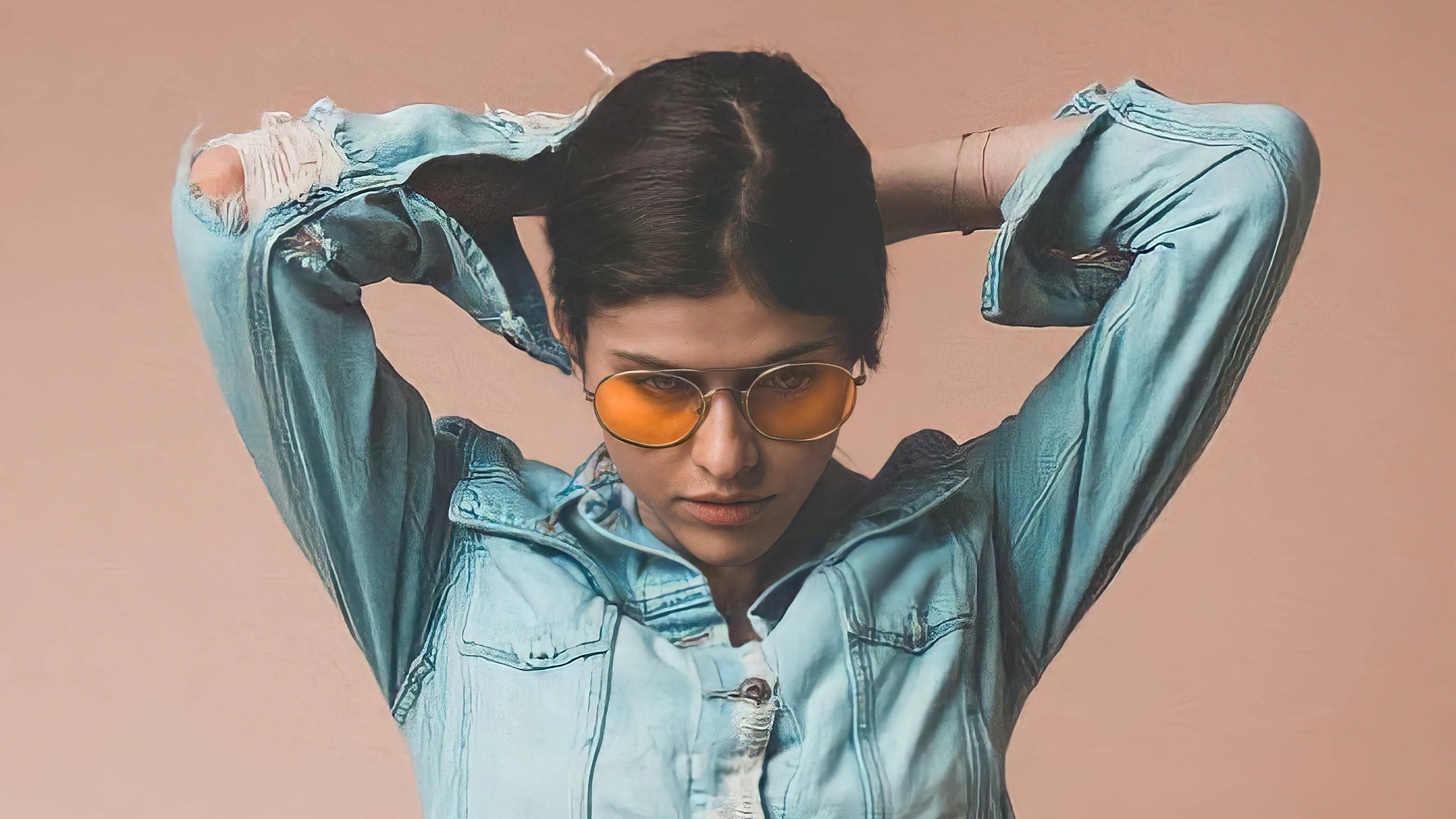 Alexandra Daddario, ripped denim jacket, orange-tinted sunglasses, 4K Desktop Wallpaper