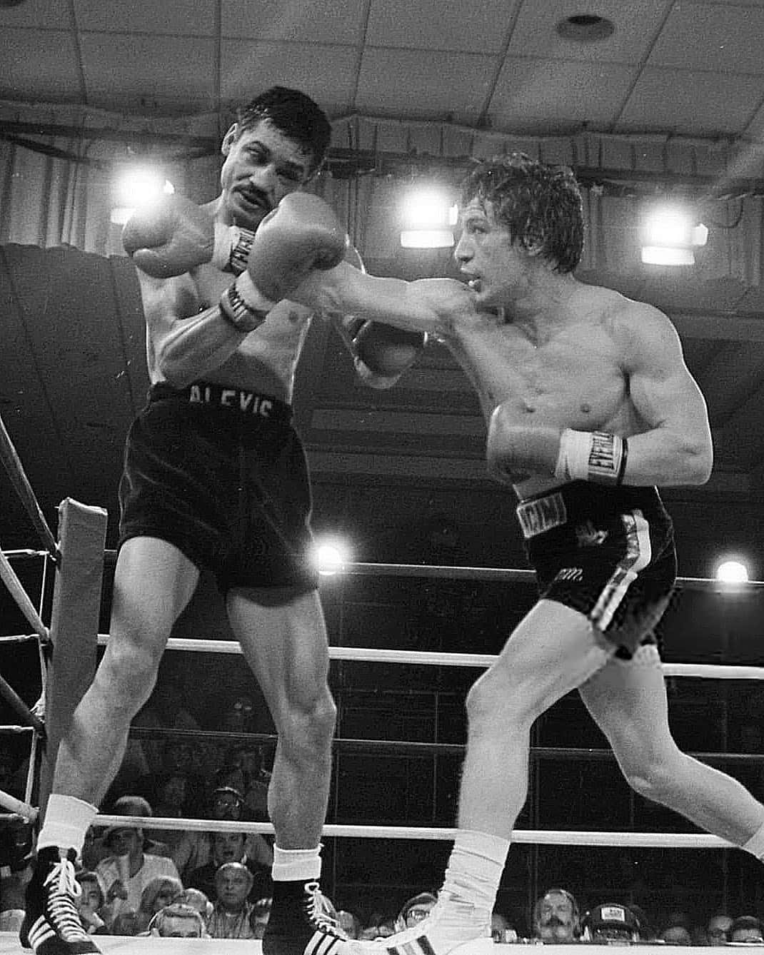 Alexis Arguello, battle, ring, HD Phone Wallpaper