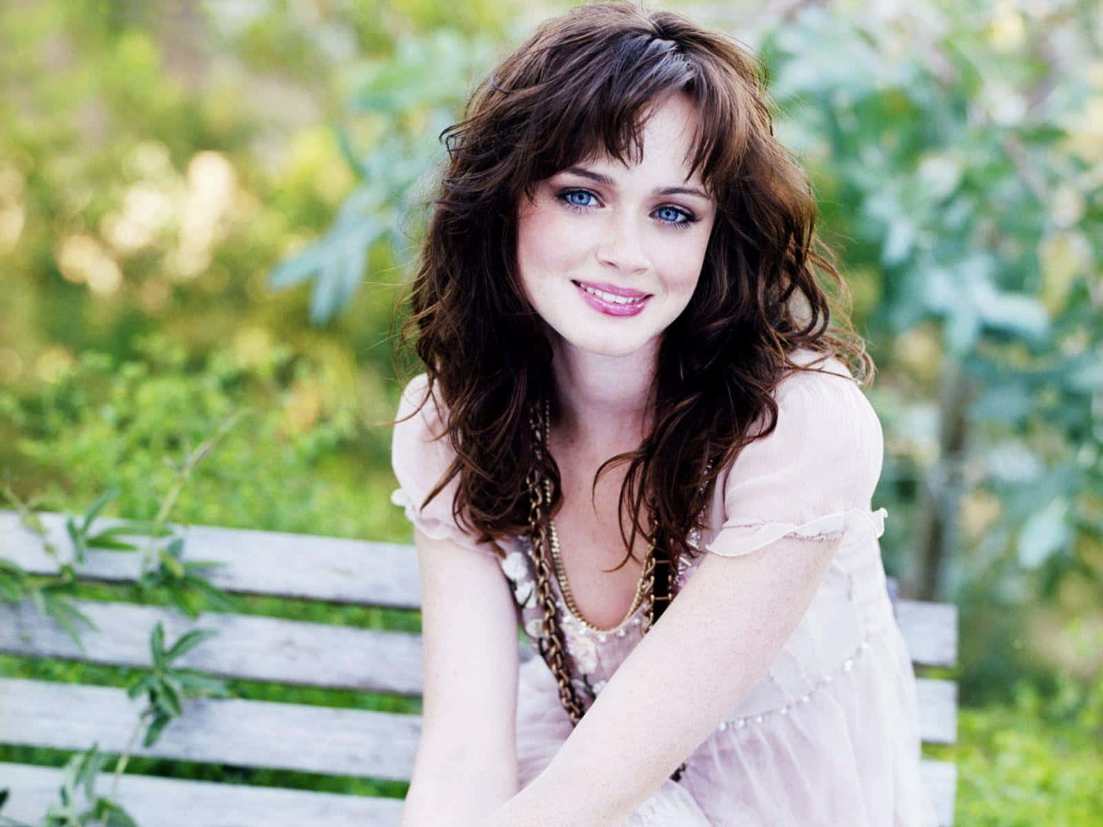 Alexis Bledel, wavy brown hair, bright blue eyes, HD Desktop Wallpaper