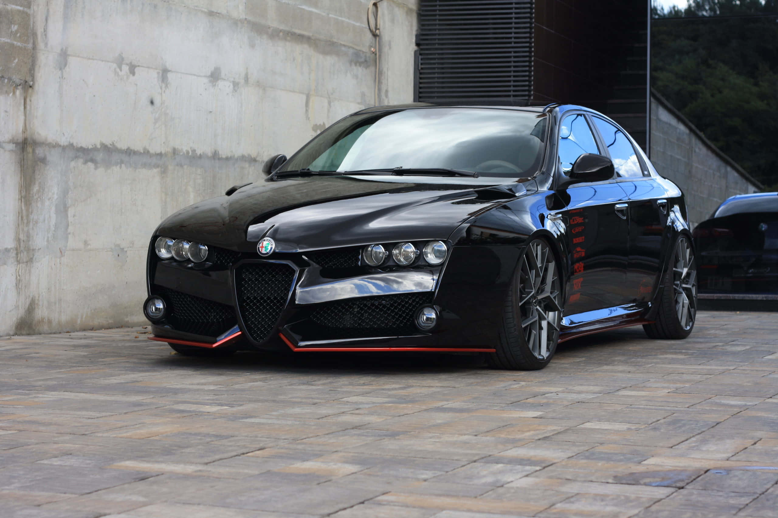 Alfa Romeo 159, glossy black, red accents, 2K Desktop Wallpaper
