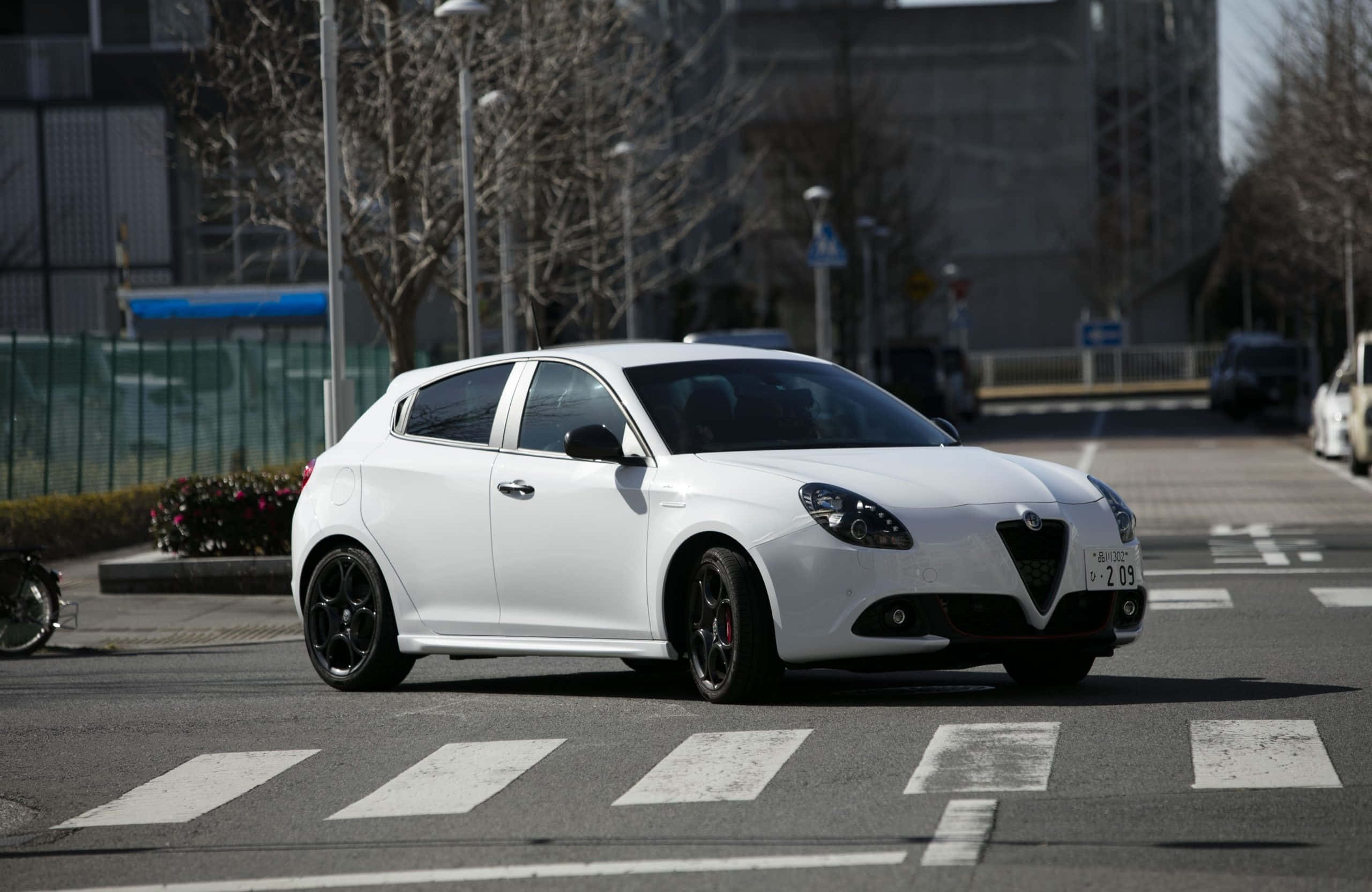 Alfa Romeo Giulietta, white, black rims, 2K Desktop Wallpaper