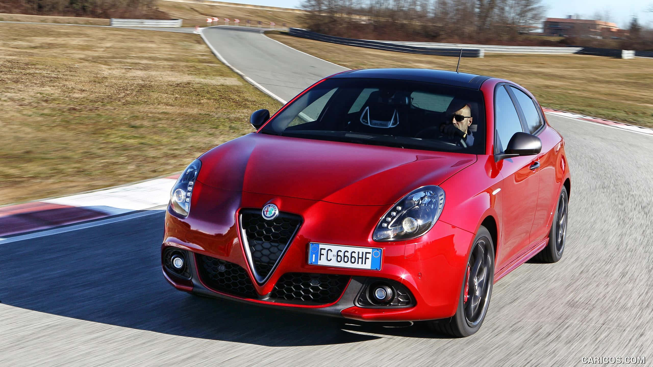 Alfa Romeo Giulietta, red, curving racetrack, 2K Desktop Wallpaper