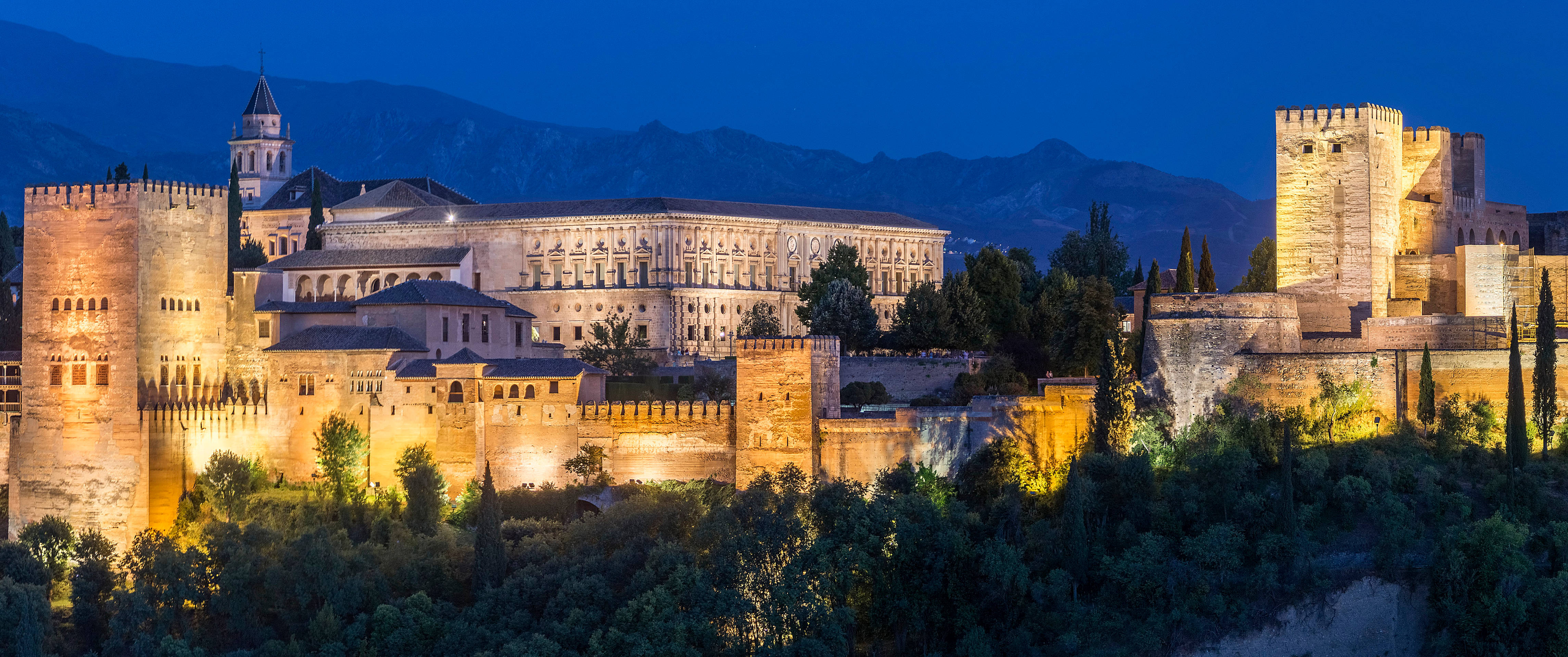Alhambra, twilight, warm lights, 4K Desktop Wallpaper