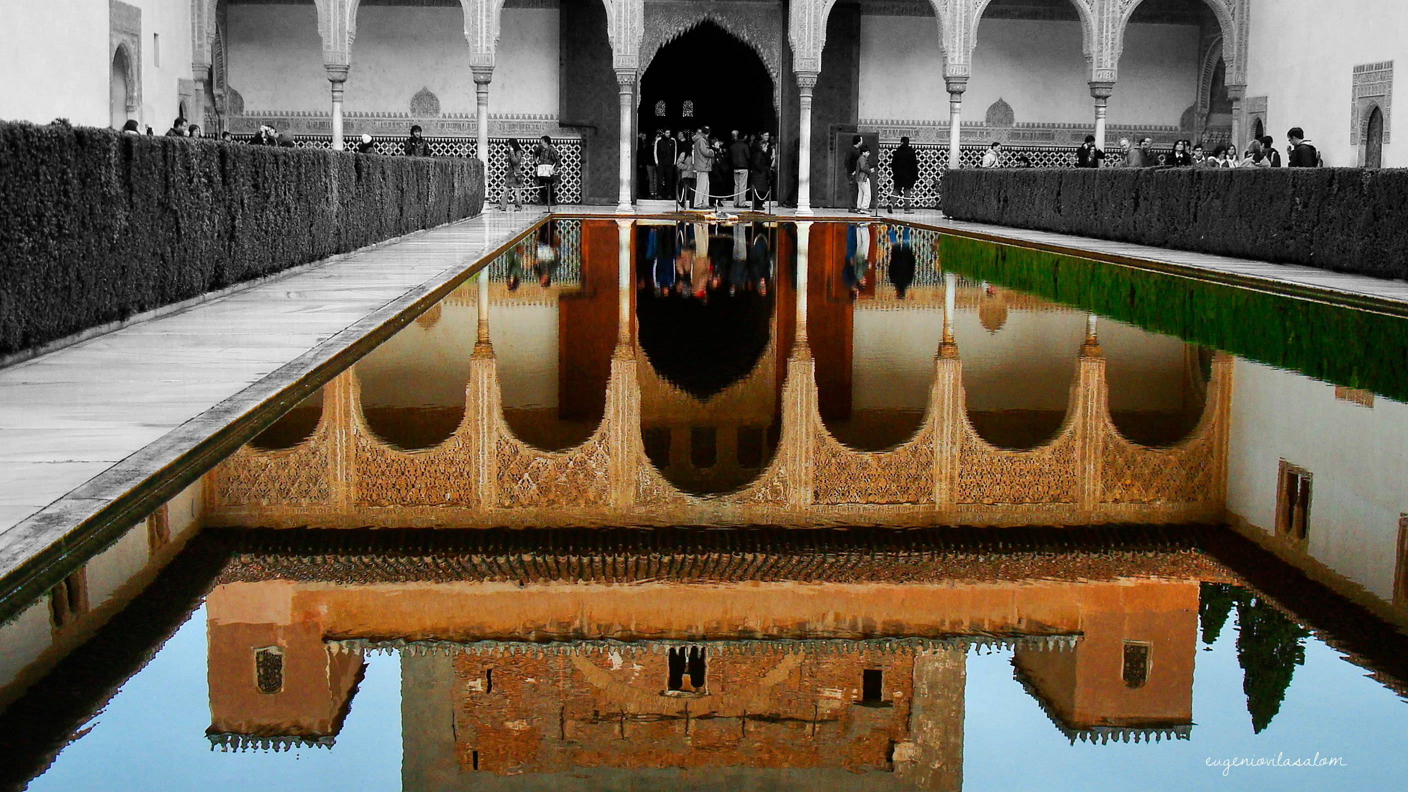Alhambra, courtyard pool, ornate arches, 2K Desktop Wallpaper