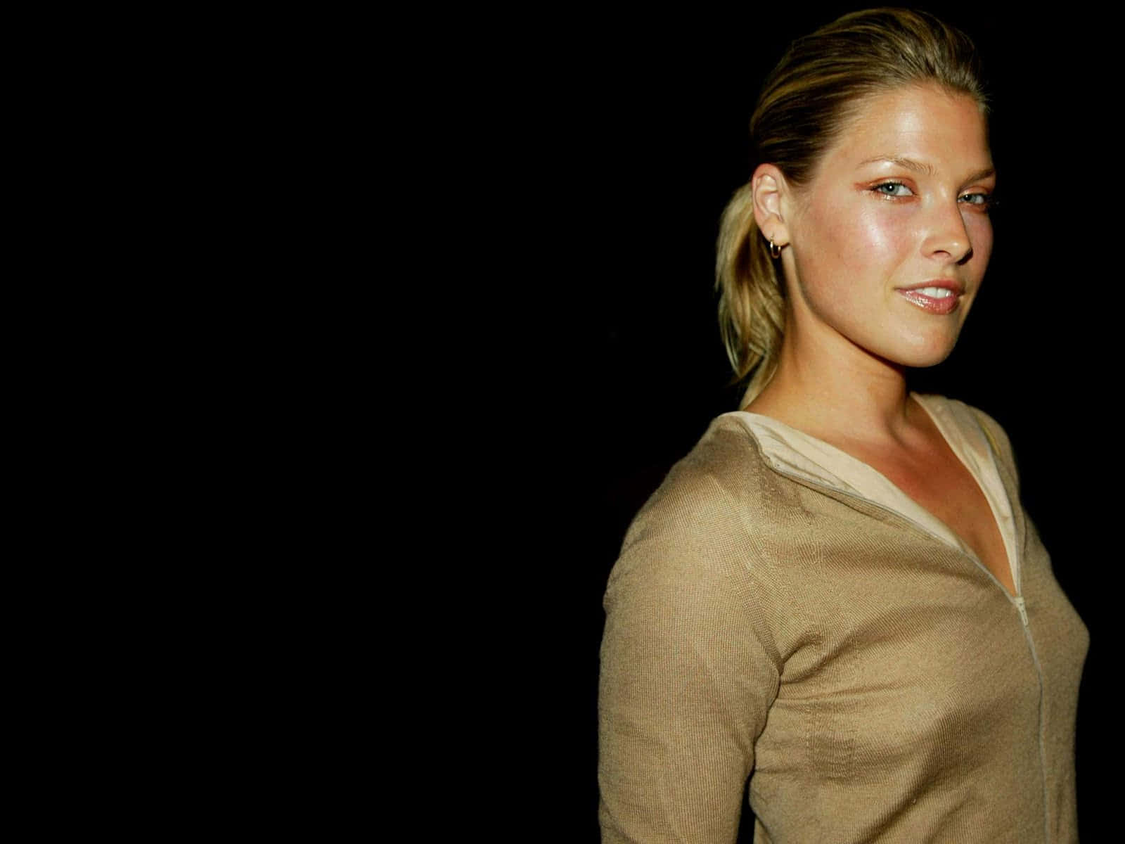 Ali Larter, blonde hair, ponytail, HD Desktop Wallpaper
