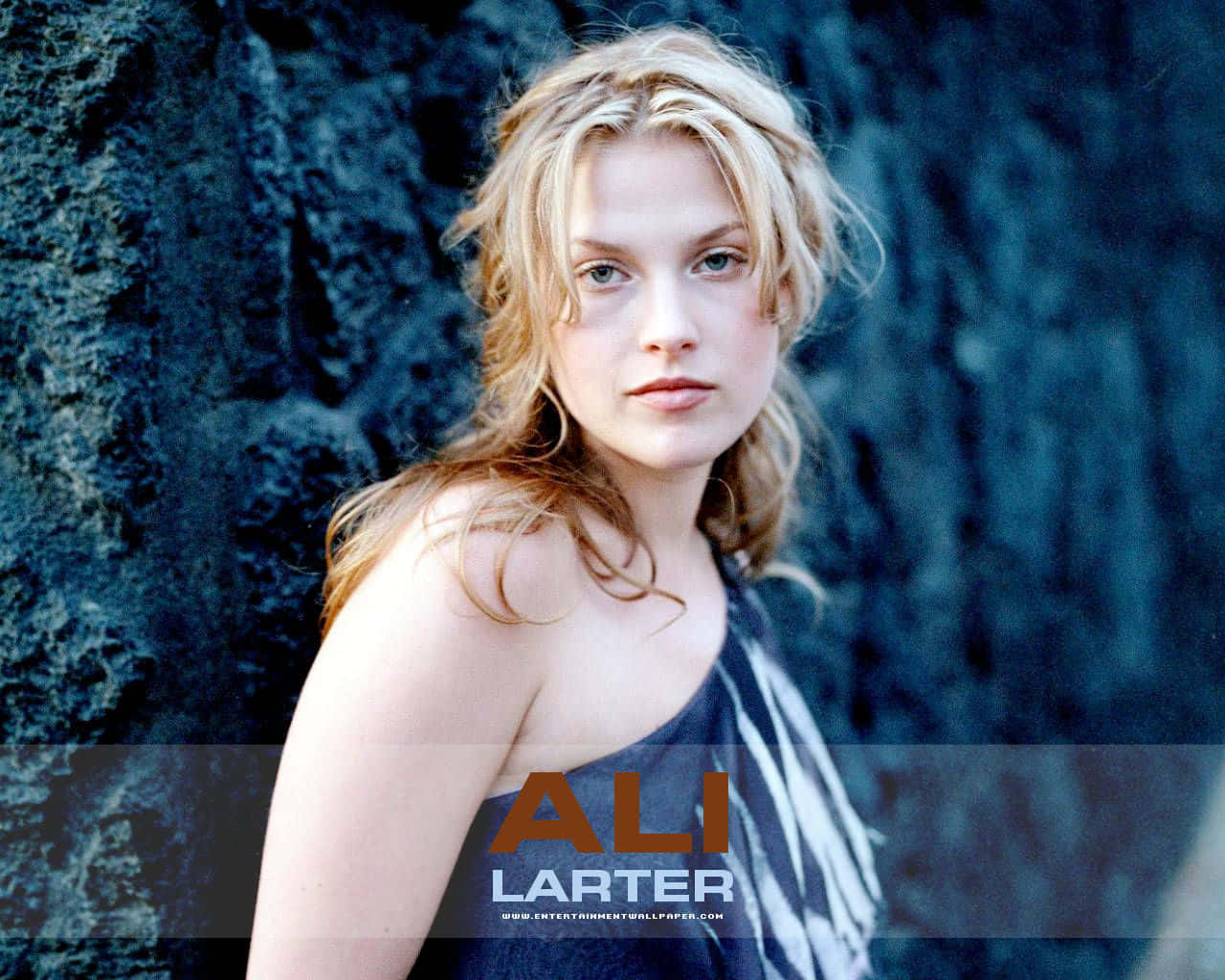 Ali Larter, blonde hair, dark blue rocky cliffside, HD Desktop Wallpaper