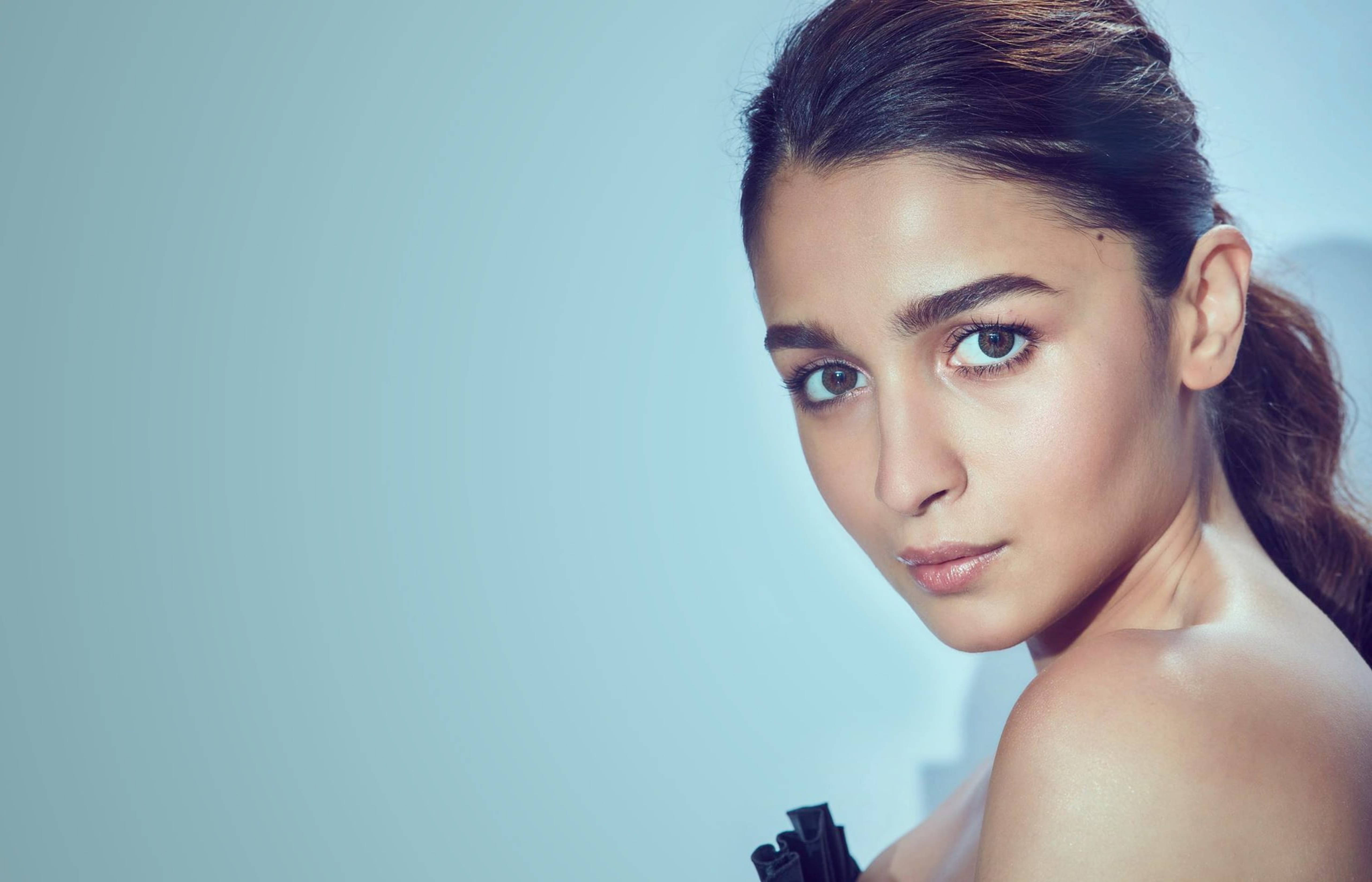 Alia Bhatt, Indian actress, dark hair, 5K Desktop Wallpaper