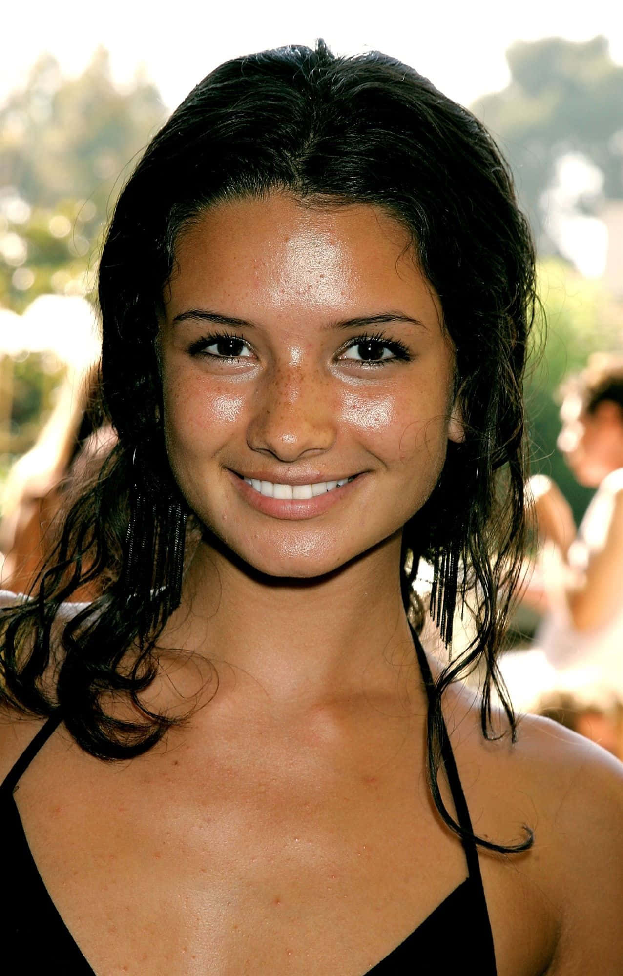 Alice Greczyn, dark wavy hair, freckles, Full HD Phone Wallpaper