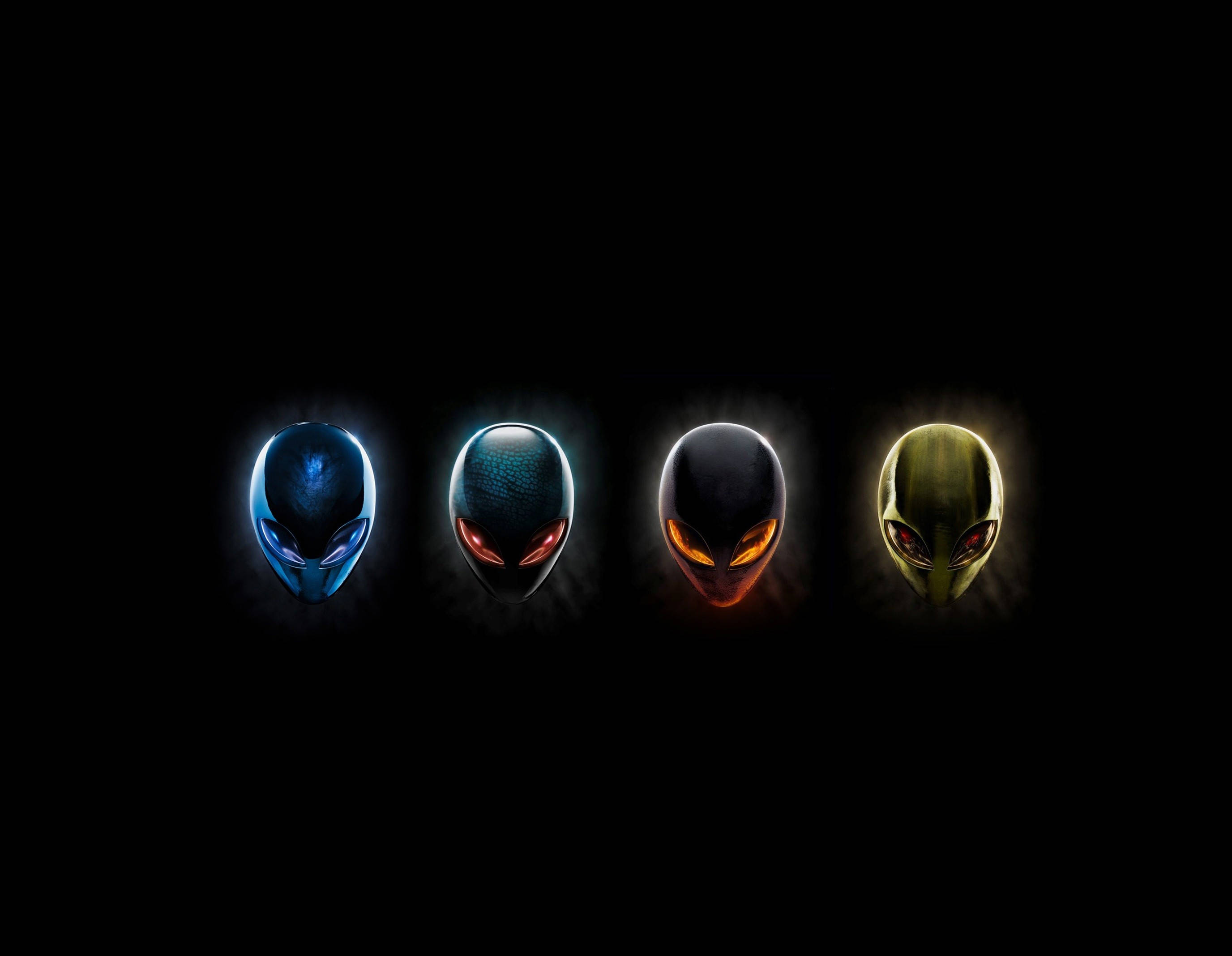 Alienware Default, glowing alien heads, distinct colored eyes, 2K Desktop Wallpaper