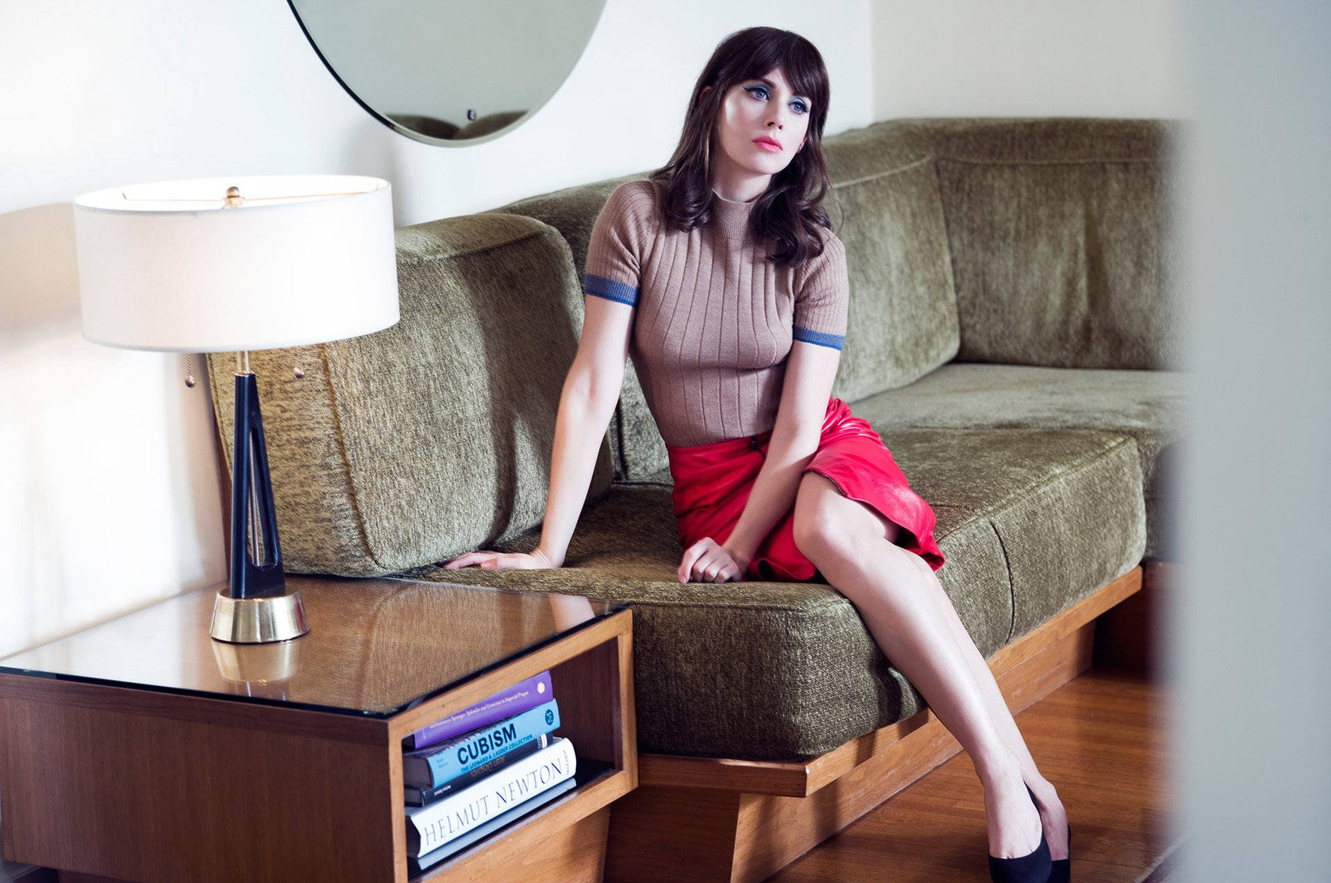 Alison Brie, ribbed beige top, red skirt, Full HD Desktop Wallpaper