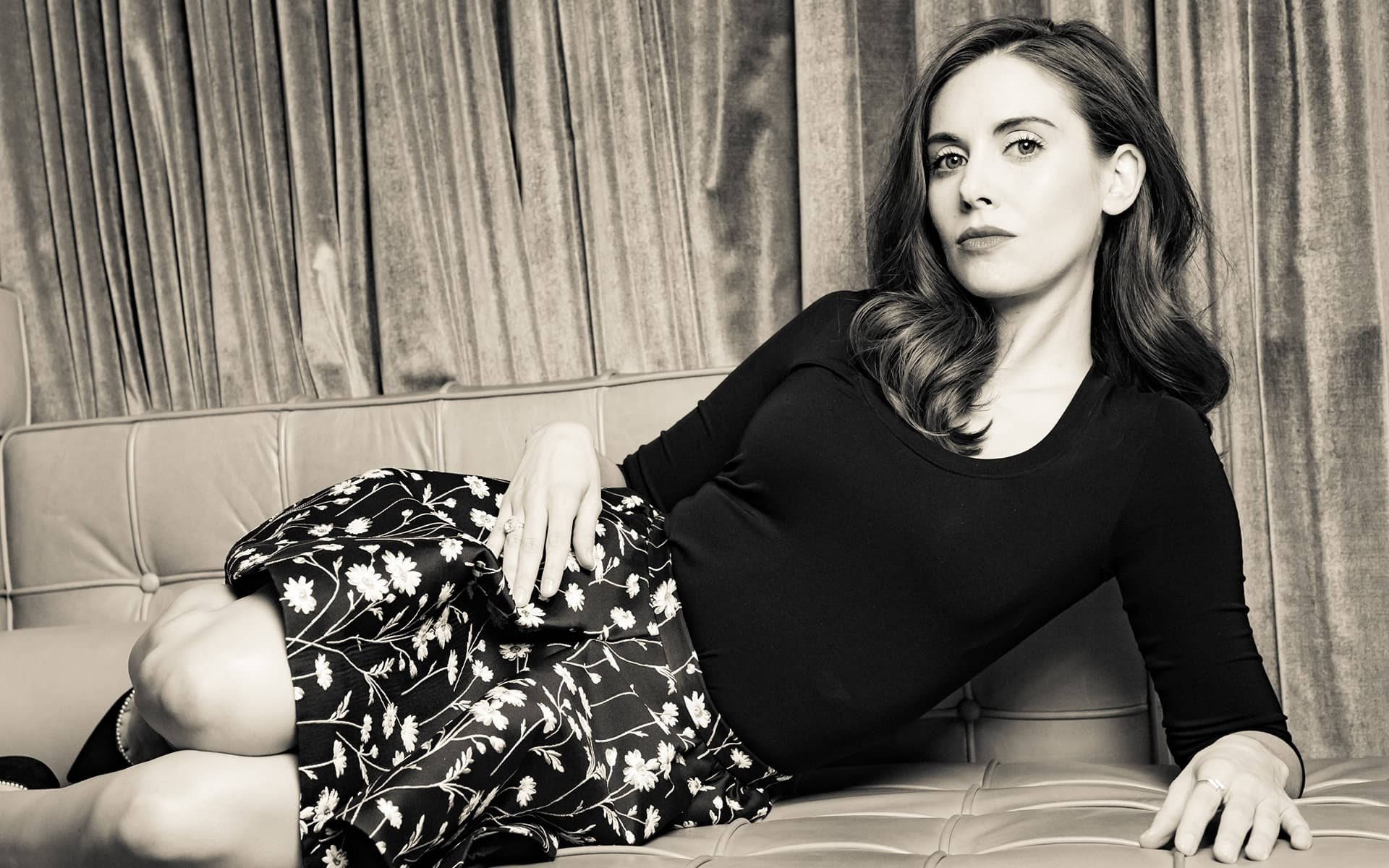 Alison Brie, floral skirt, tufted sofa, Full HD Desktop Wallpaper
