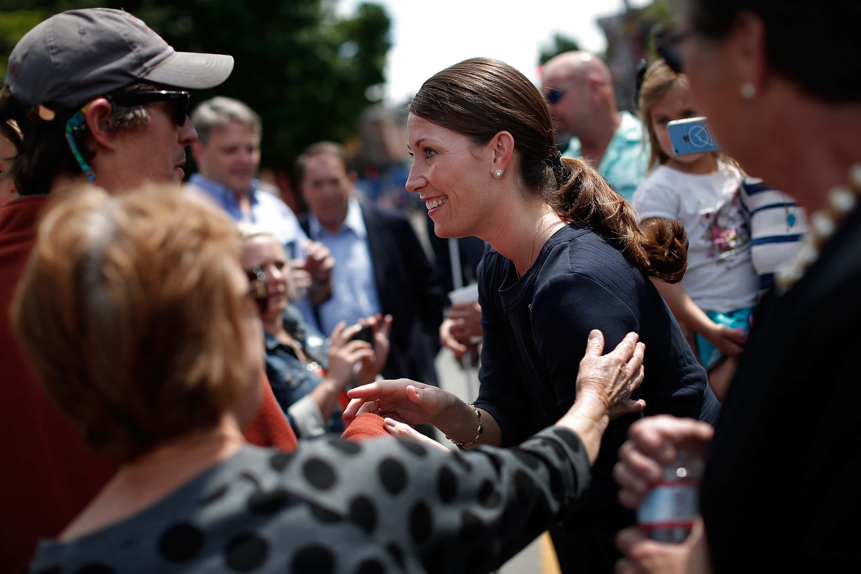 Alison Lundergan Grimes, dark top, bright sunny day, 2K Desktop Wallpaper