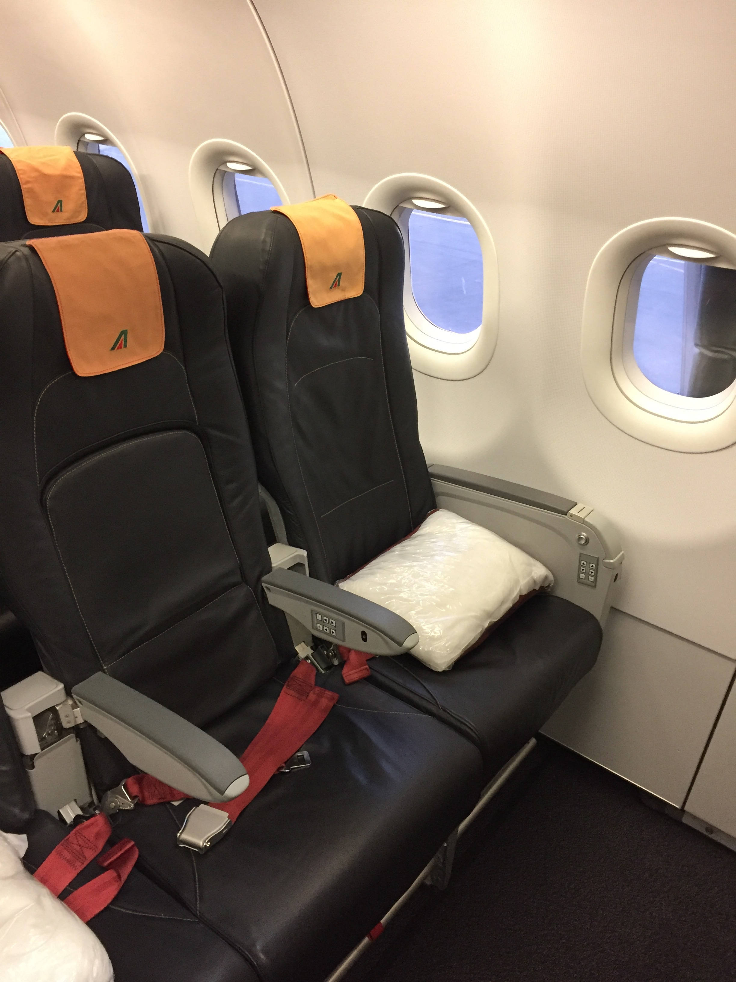 Alitalia, passenger seat, black airplane seats, 2K Phone Wallpaper