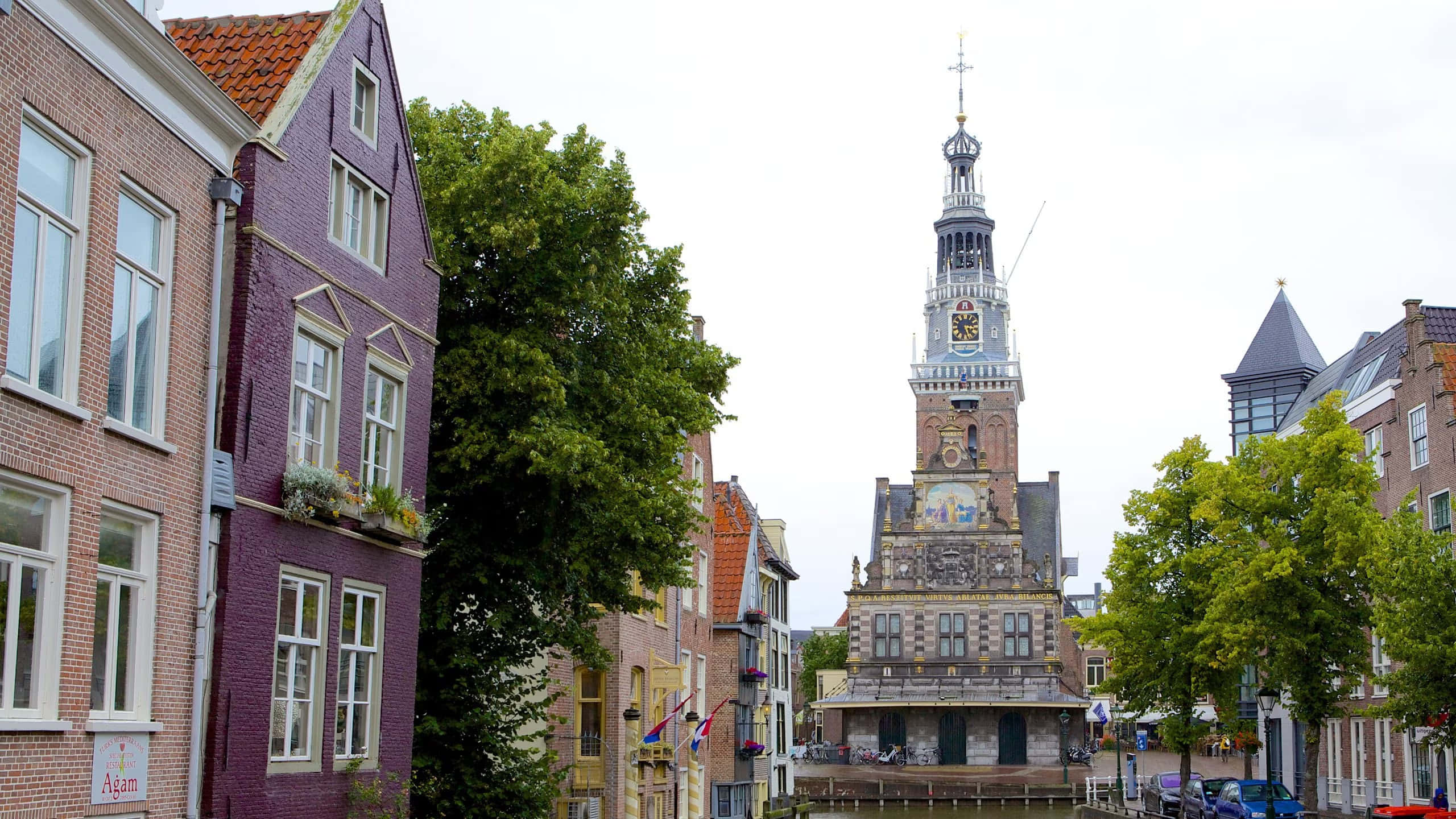 Alkmaar, historic city center, clock tower, 2K Desktop Wallpaper