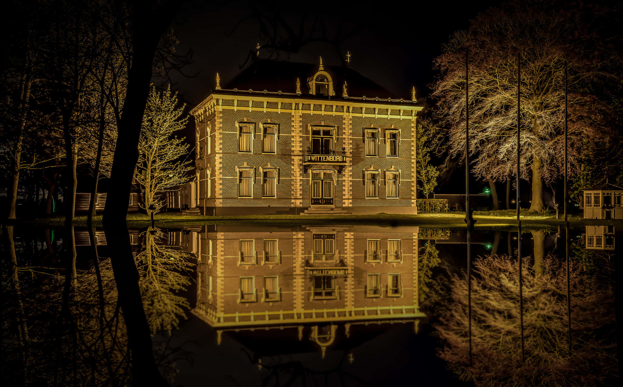 Alkmaar, historical building, night, Full HD Desktop Wallpaper