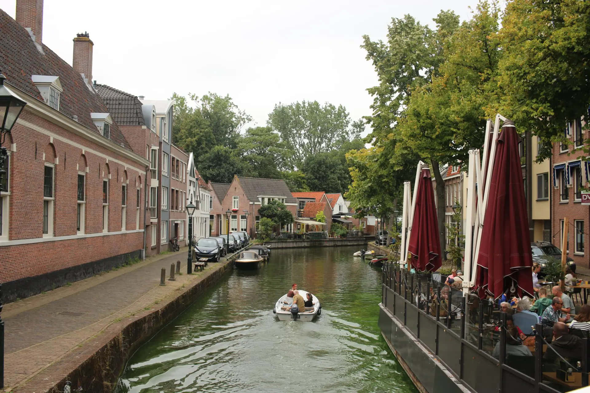 Alkmaar, canal, boat, Full HD Desktop Wallpaper