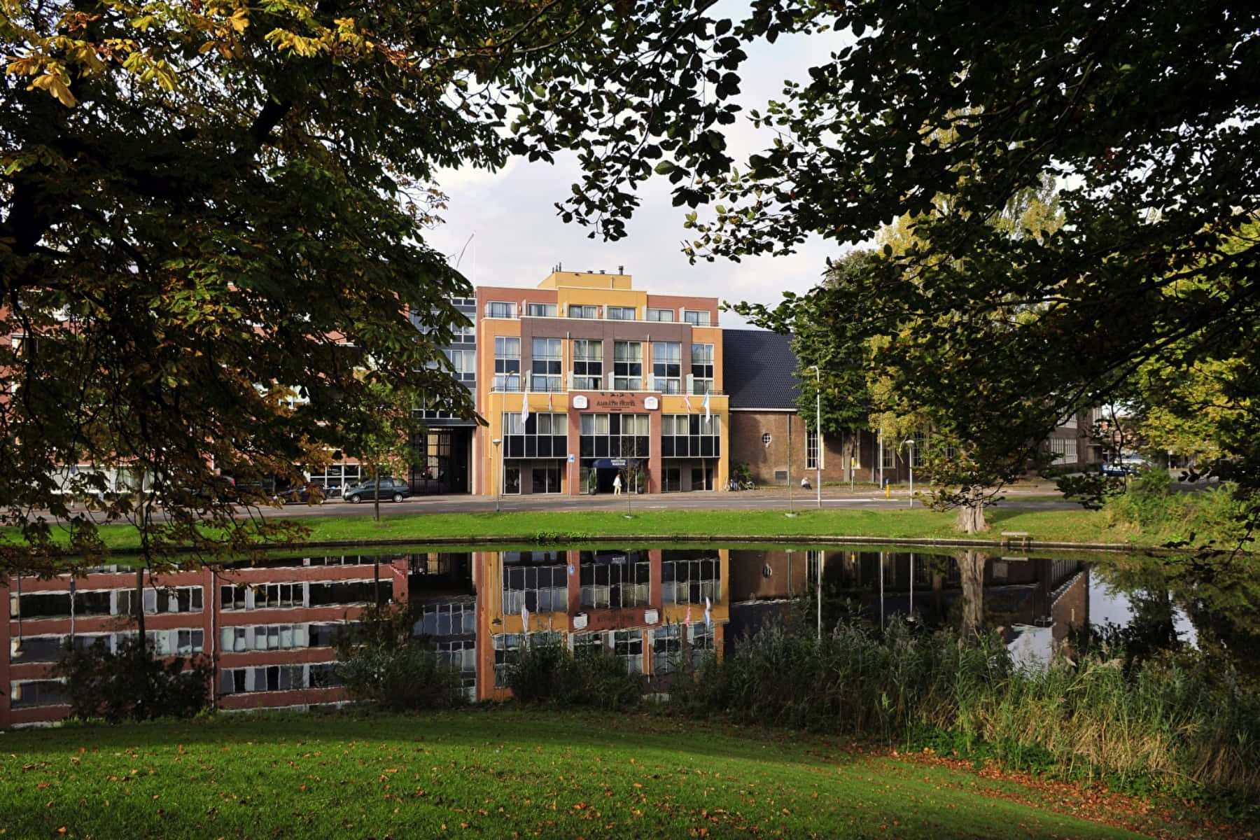 Alkmaar, modern building, orange and brown facades, HD Desktop Wallpaper