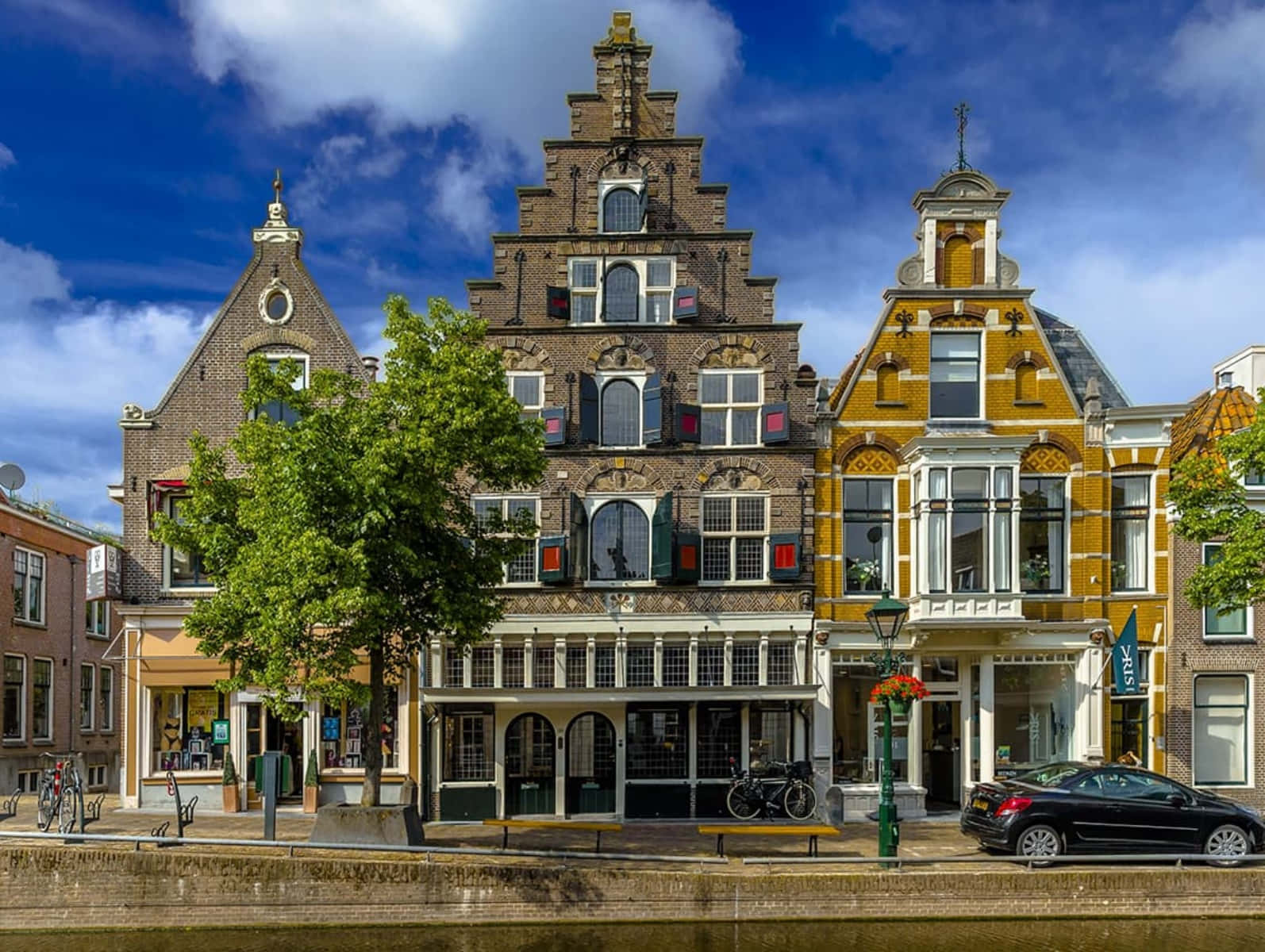 Alkmaar, canal front architecture, Dutch canal houses, HD Desktop Wallpaper
