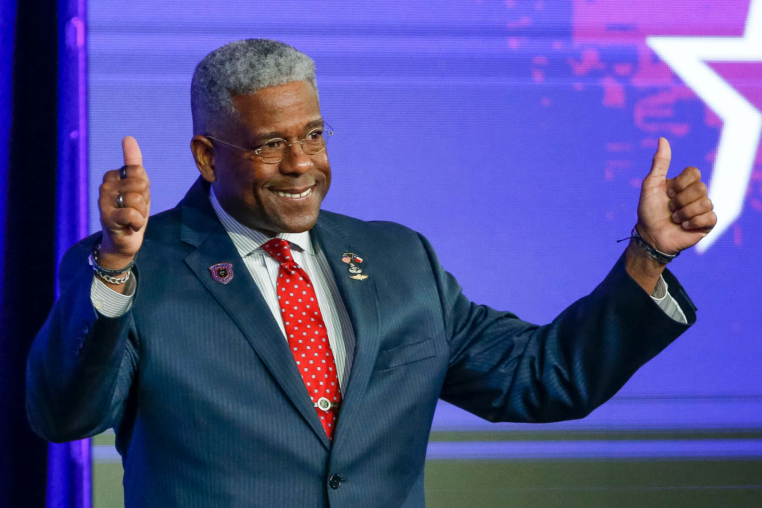 Allen West, blue suit, red polka dot tie, 2K Desktop Wallpaper