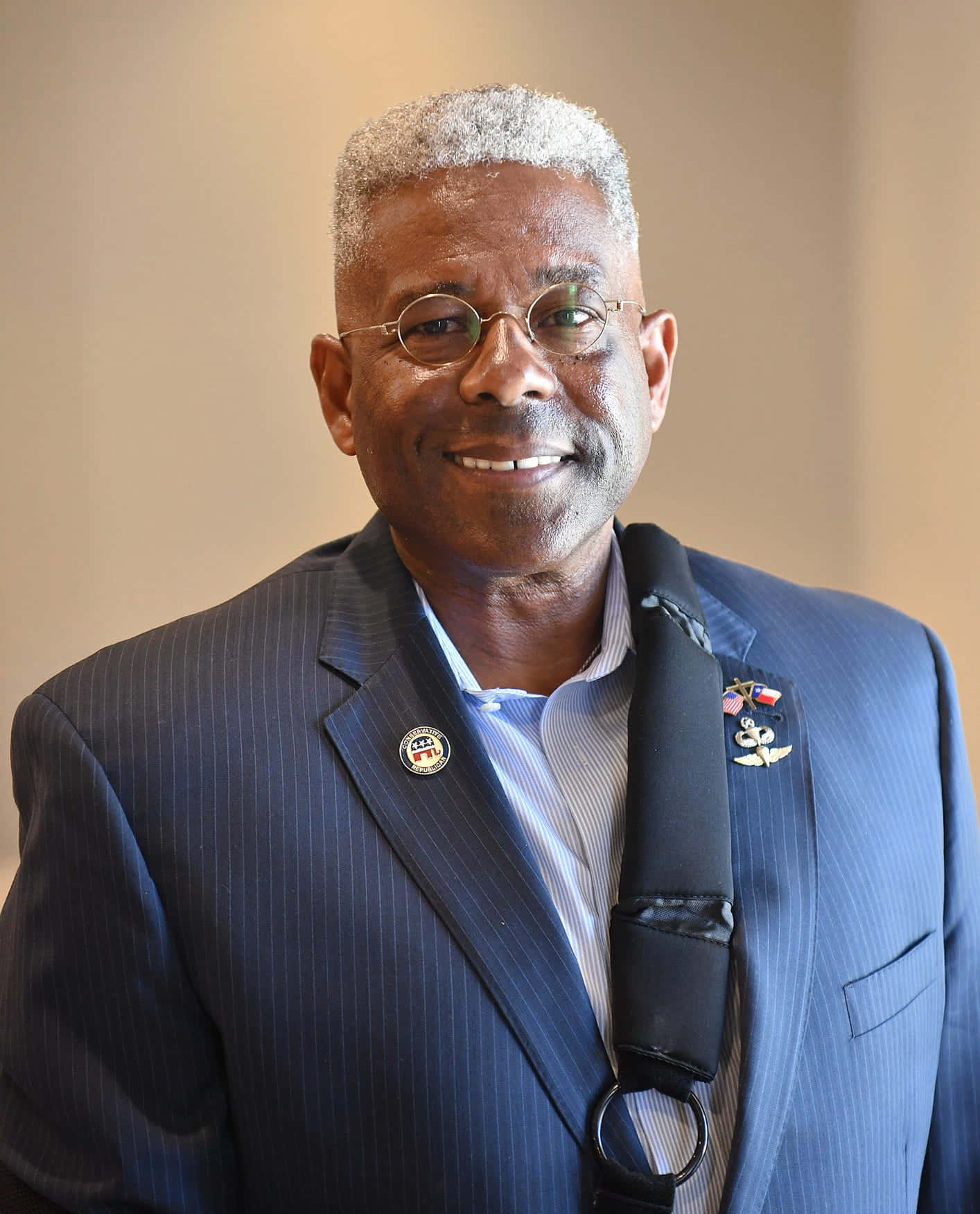 Allen West, pinstripe suit, glasses, HD Phone Wallpaper