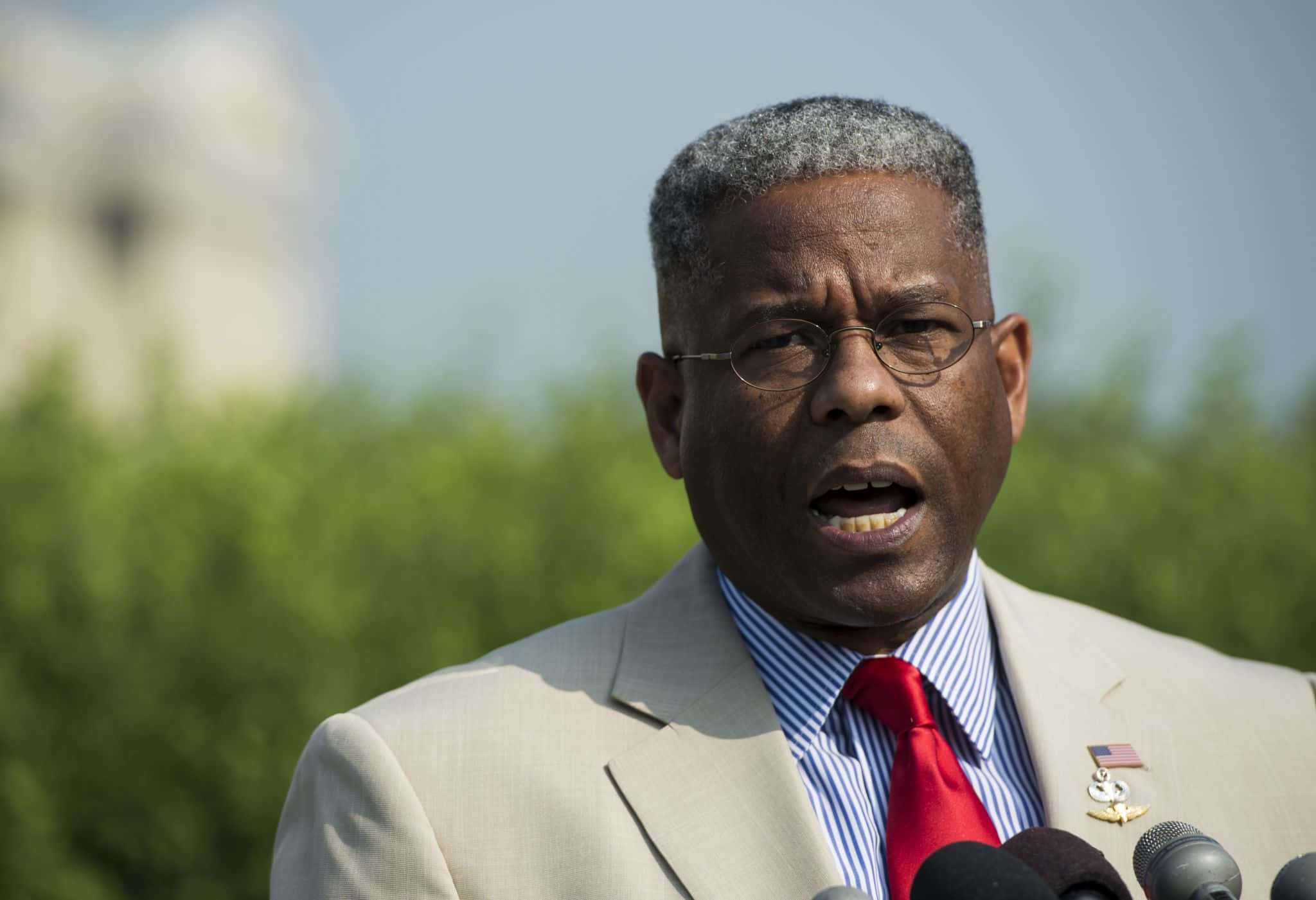 Allen West, beige suit, red tie, Full HD Desktop Wallpaper