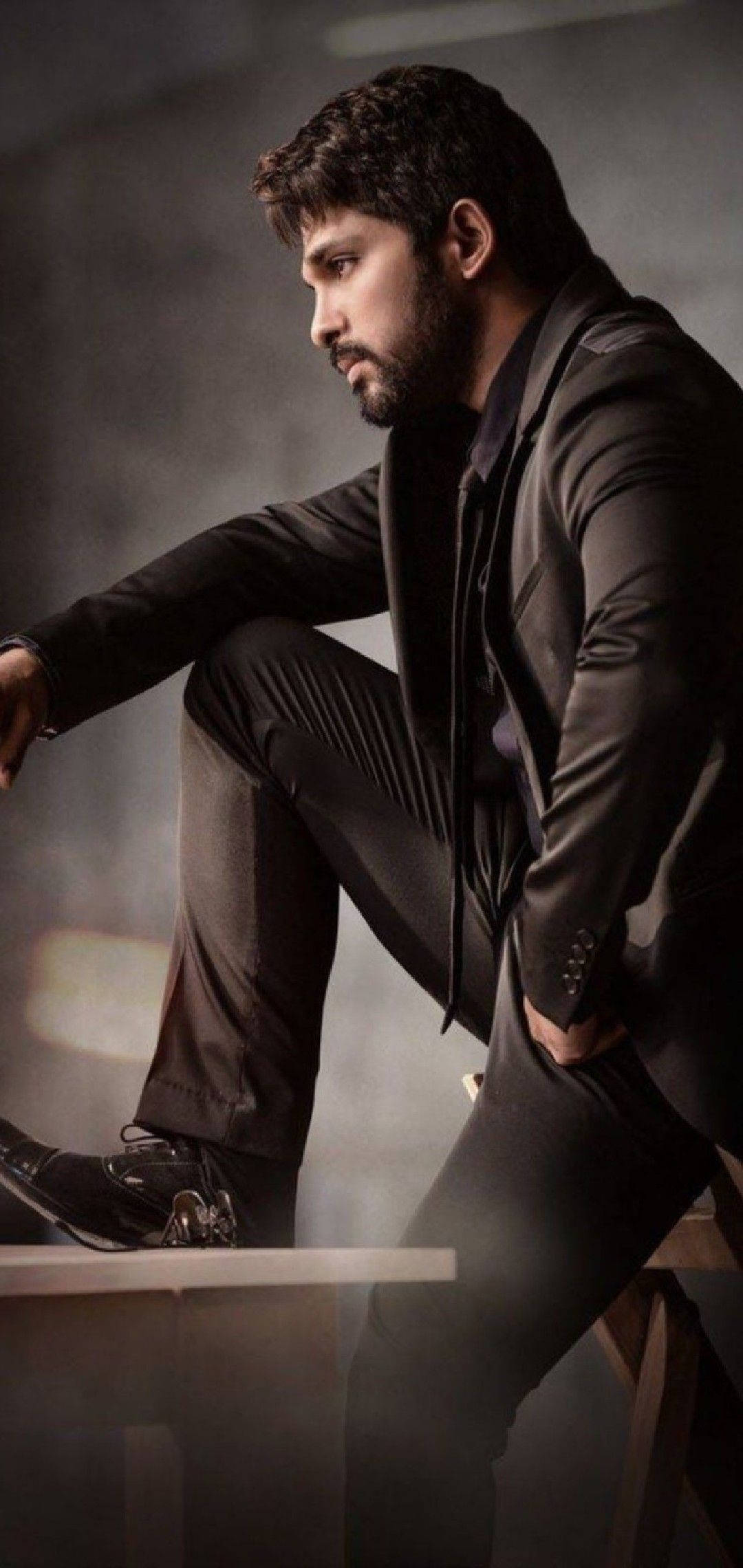 Allu Arjun, dark suit, smoky dimly lit studio, Full HD Phone Wallpaper