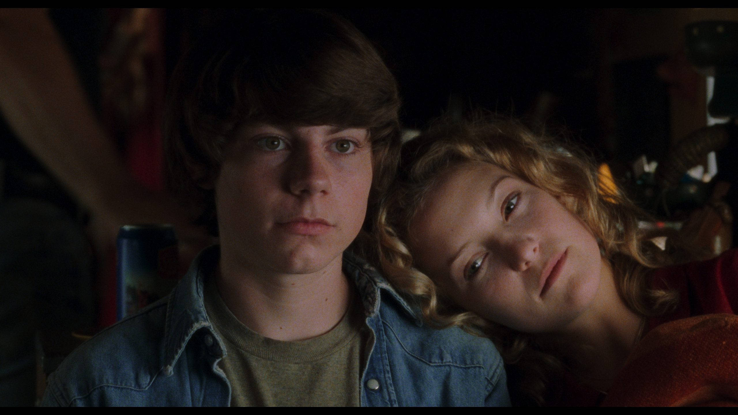 Almost Famous, drama film, dimly lit room, 2K Desktop Wallpaper