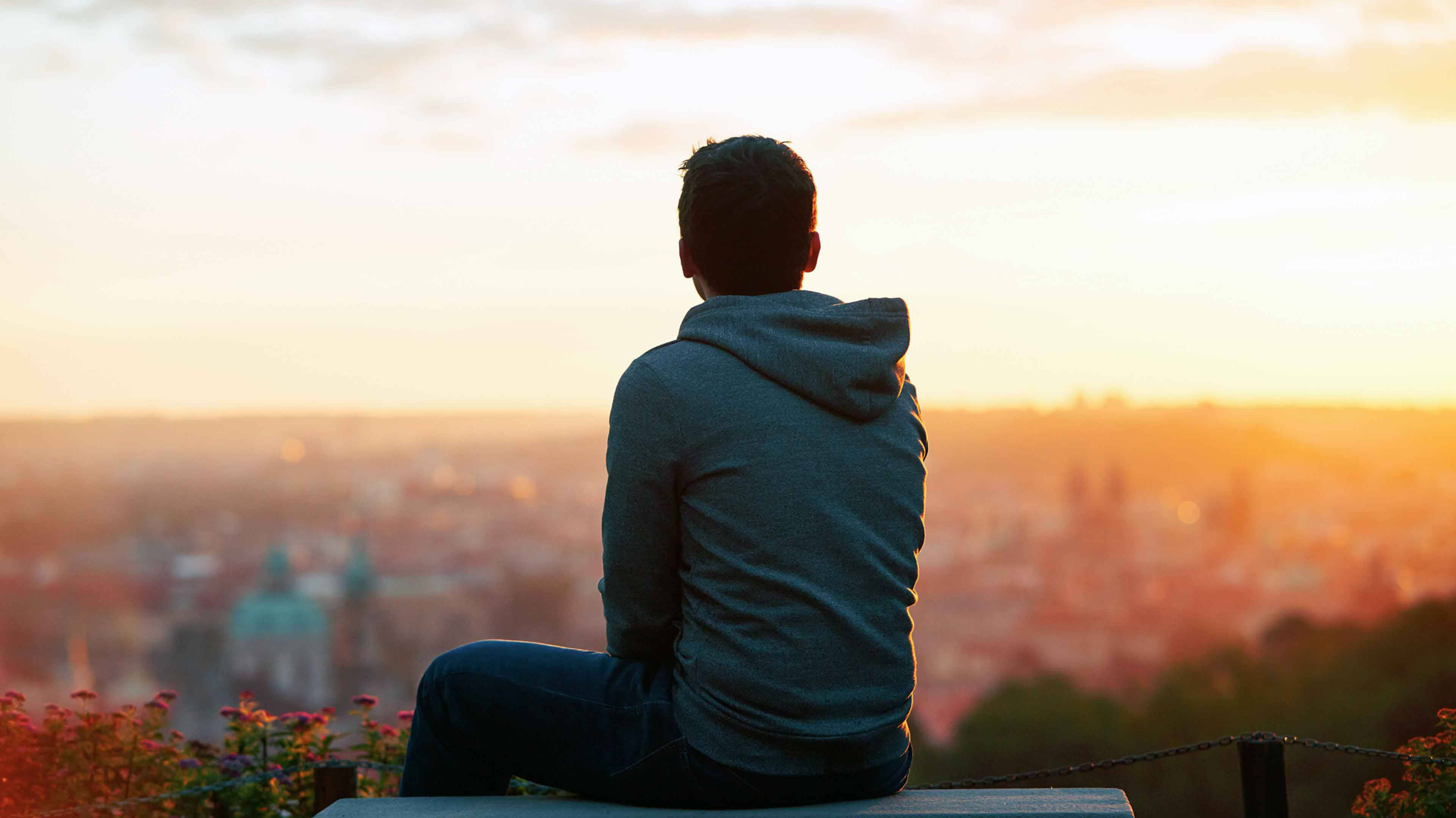 Alone Boy, orange skyline, bench, 4K Desktop Wallpaper