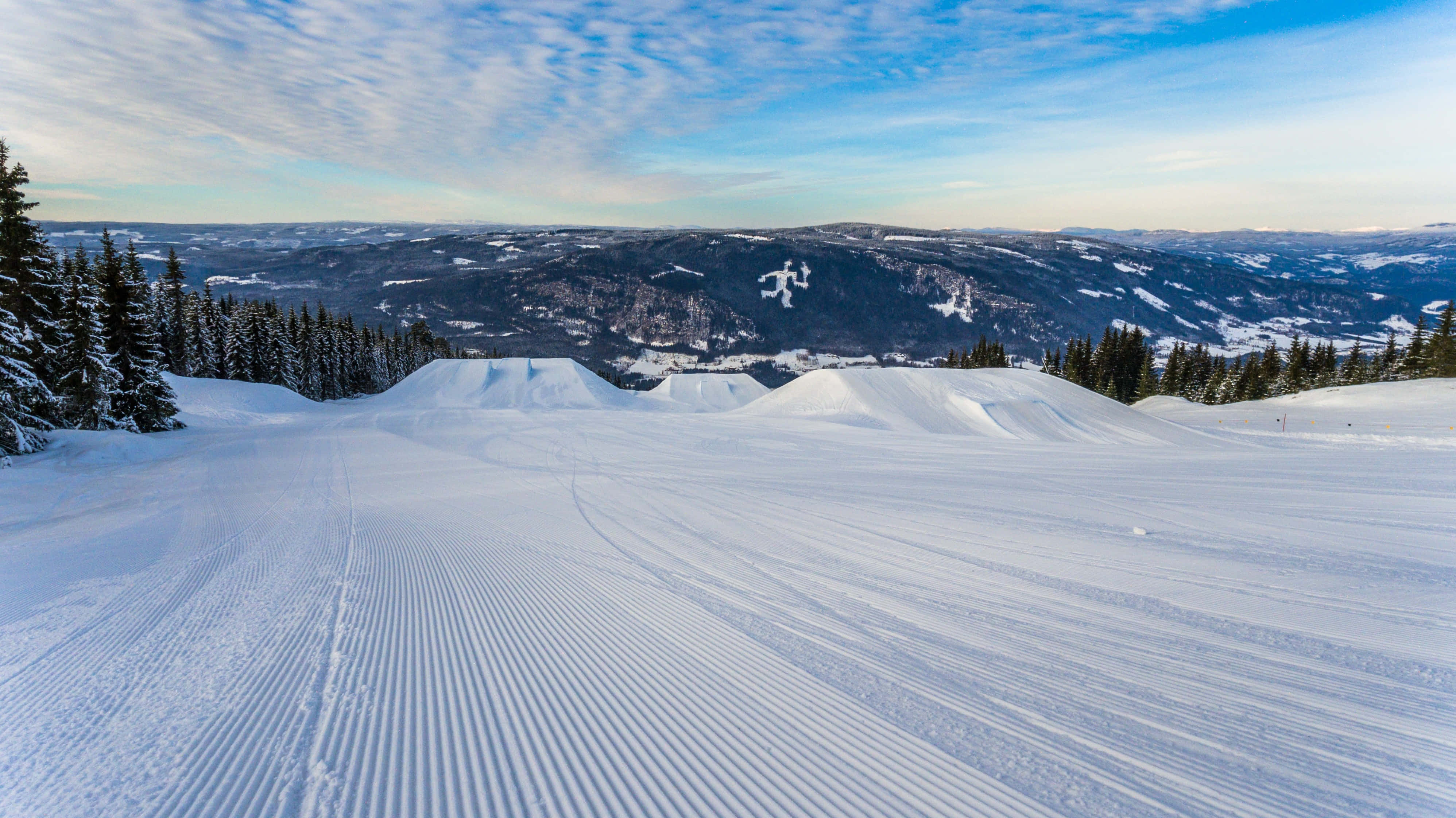 ski mountain, groomed ski slope, fresh snow, 4K Desktop Wallpaper