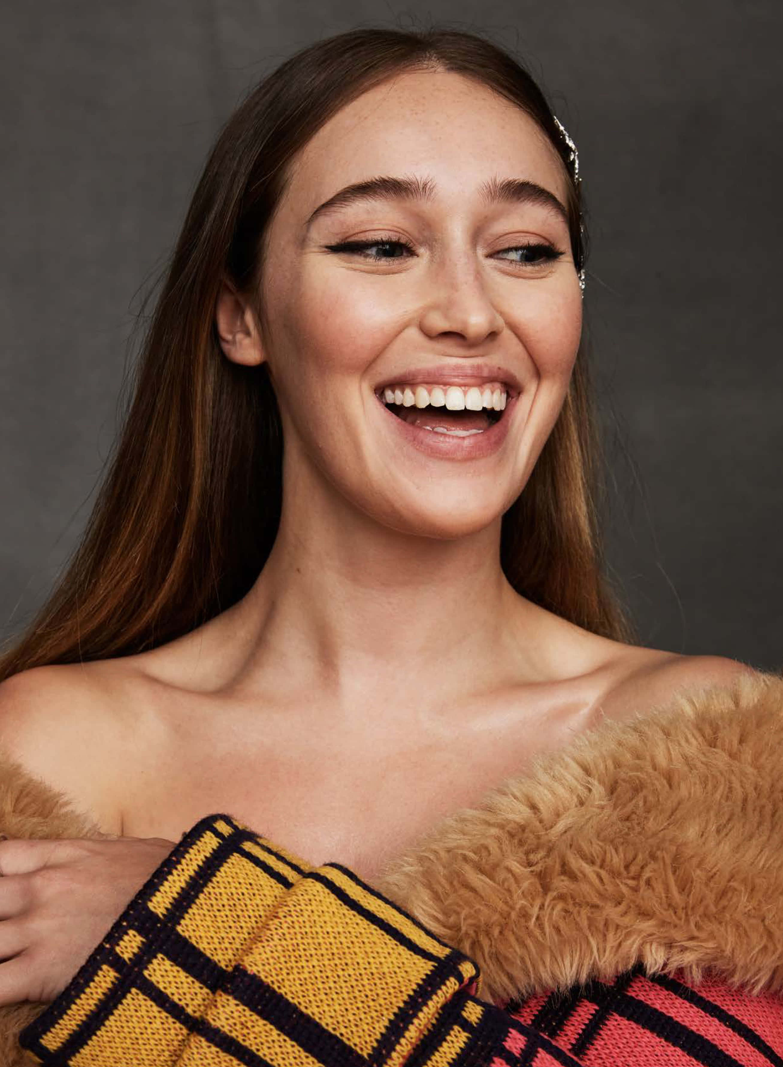 Alycia Debnam Carey, long brown hair, colorful plaid blanket, 2K Phone Wallpaper