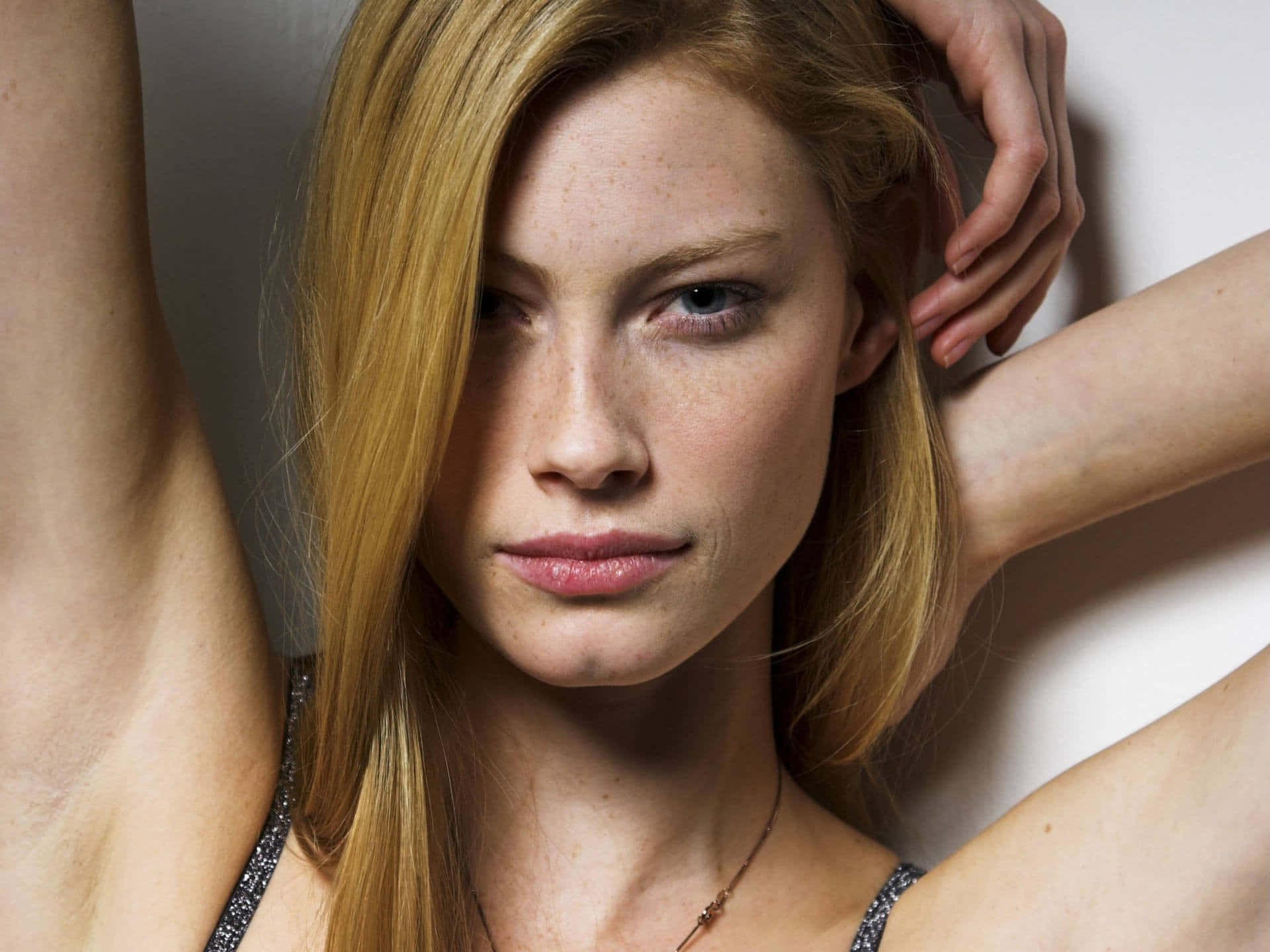 Alyssa Sutherland, blonde hair, freckles, Full HD Desktop Wallpaper