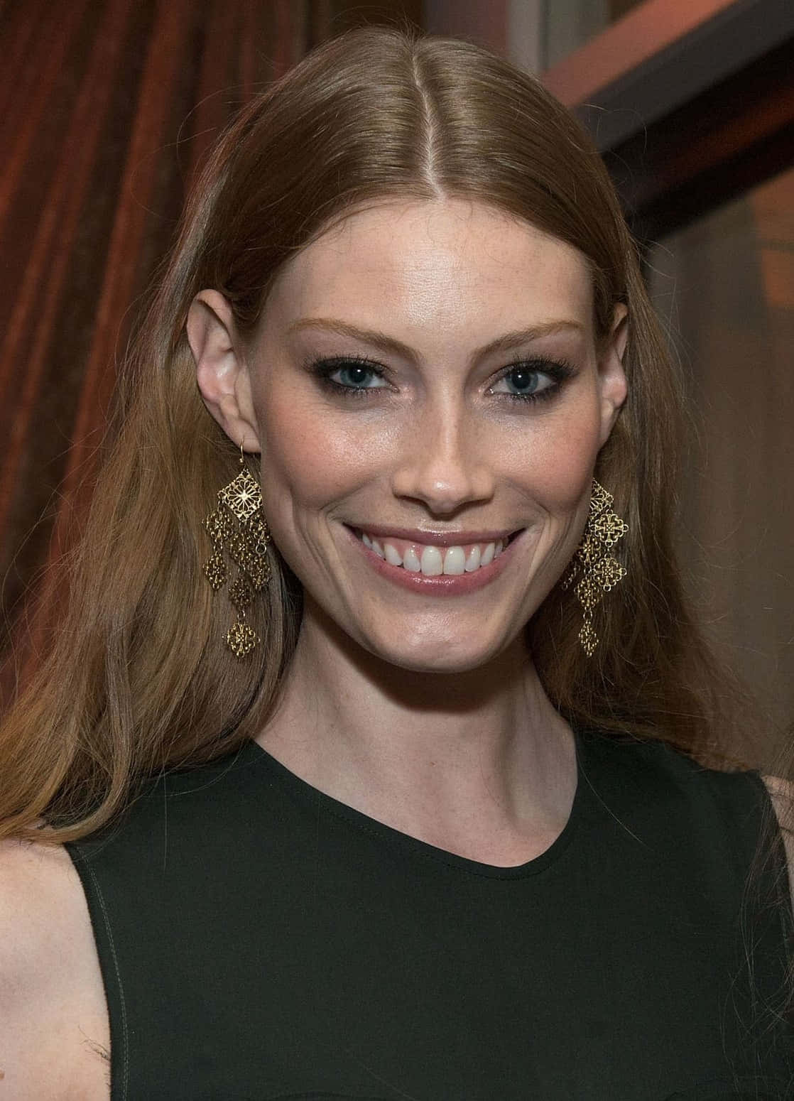 Alyssa Sutherland, long brown hair, gold earrings, HD Phone Wallpaper
