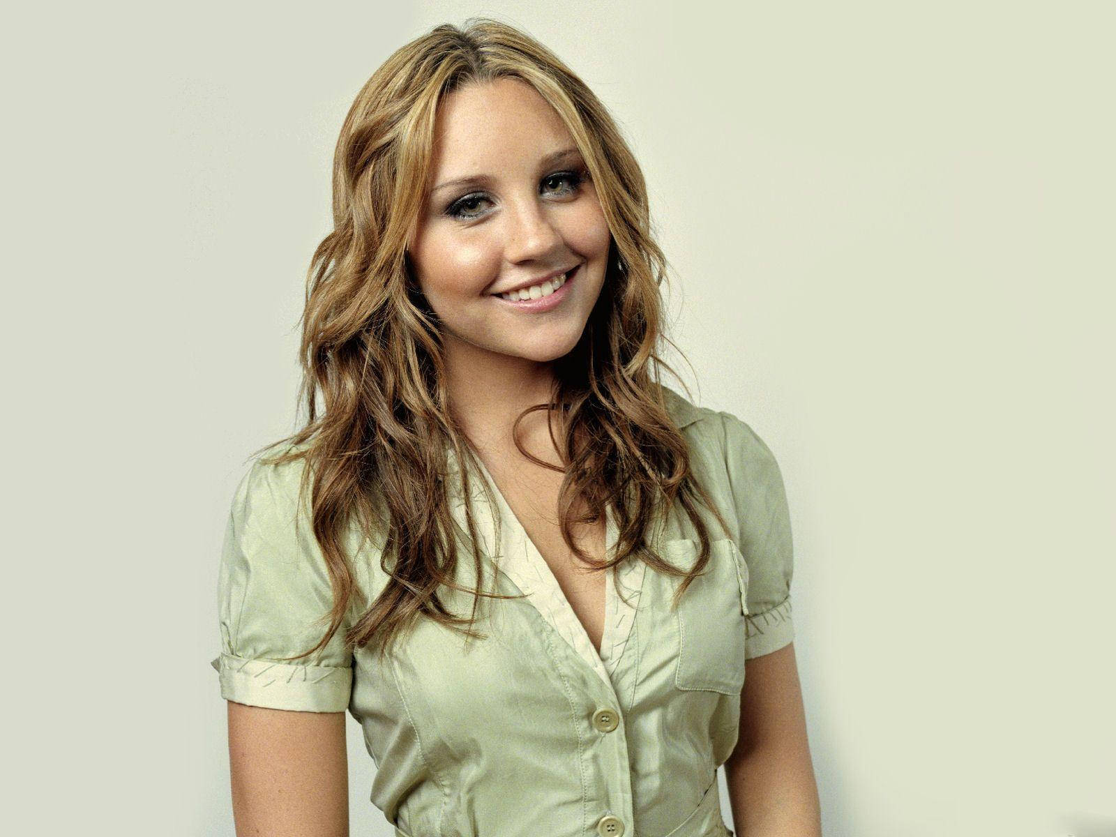 Amanda Bynes, green top, light green button-up shirt, HD Desktop Wallpaper