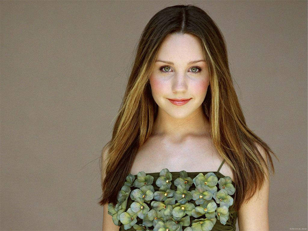 Amanda Bynes, floral green dress, green floral top, SD Desktop Wallpaper