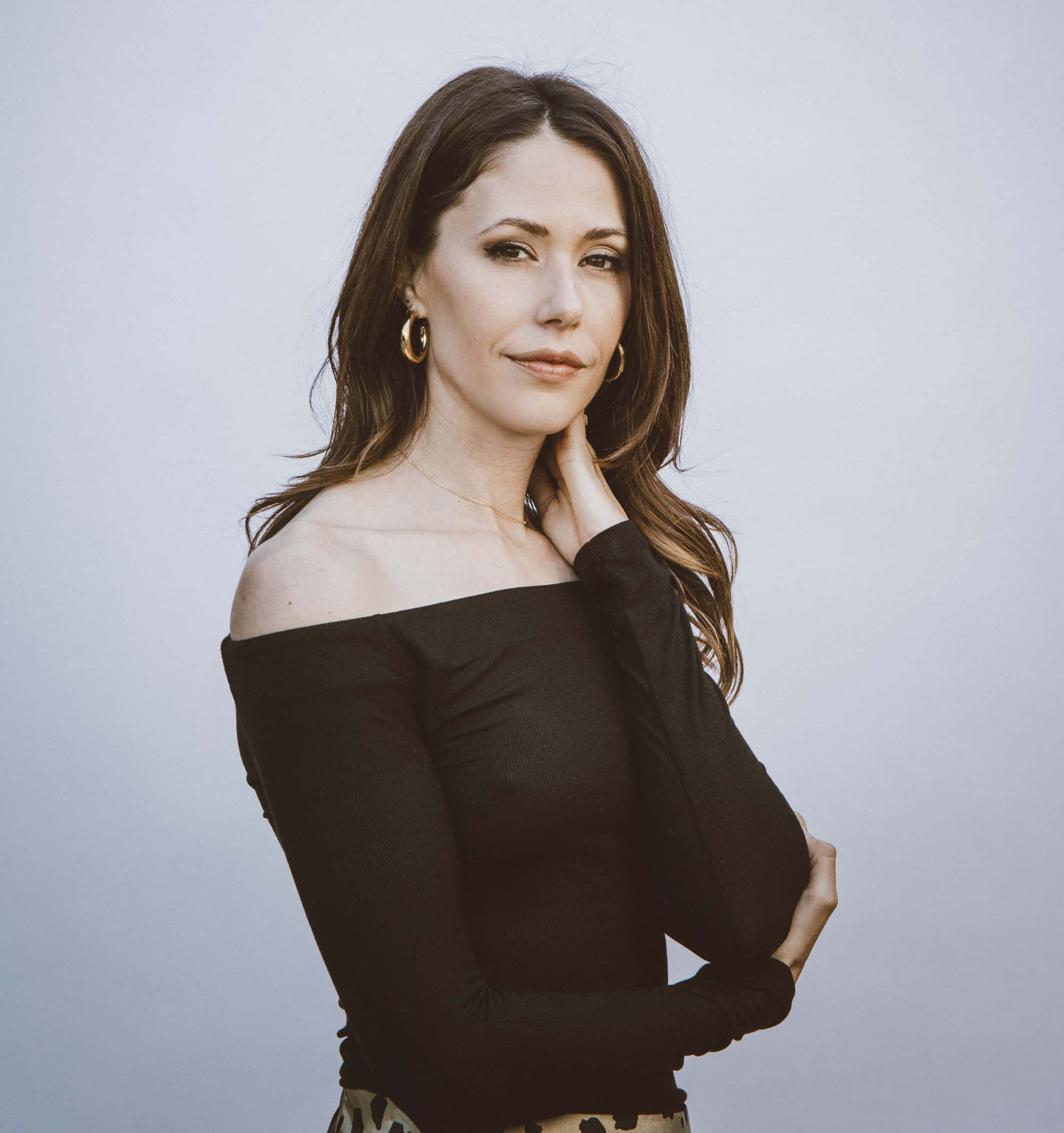 Amanda Crew, long brown hair, black off-shoulder top, Full HD Phone Wallpaper