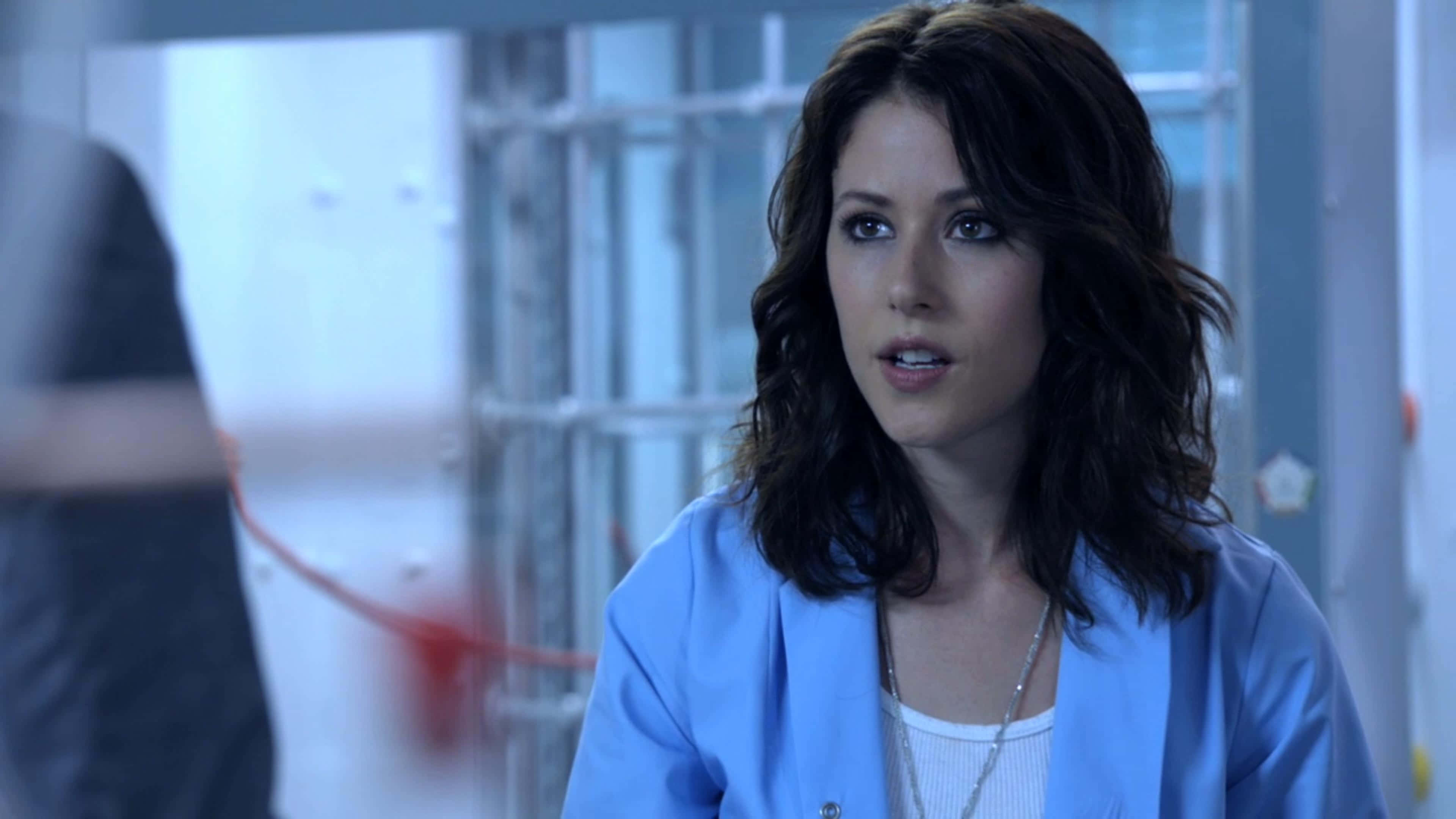 Amanda Crew, blue blazer, concerned expression, 4K Desktop Wallpaper