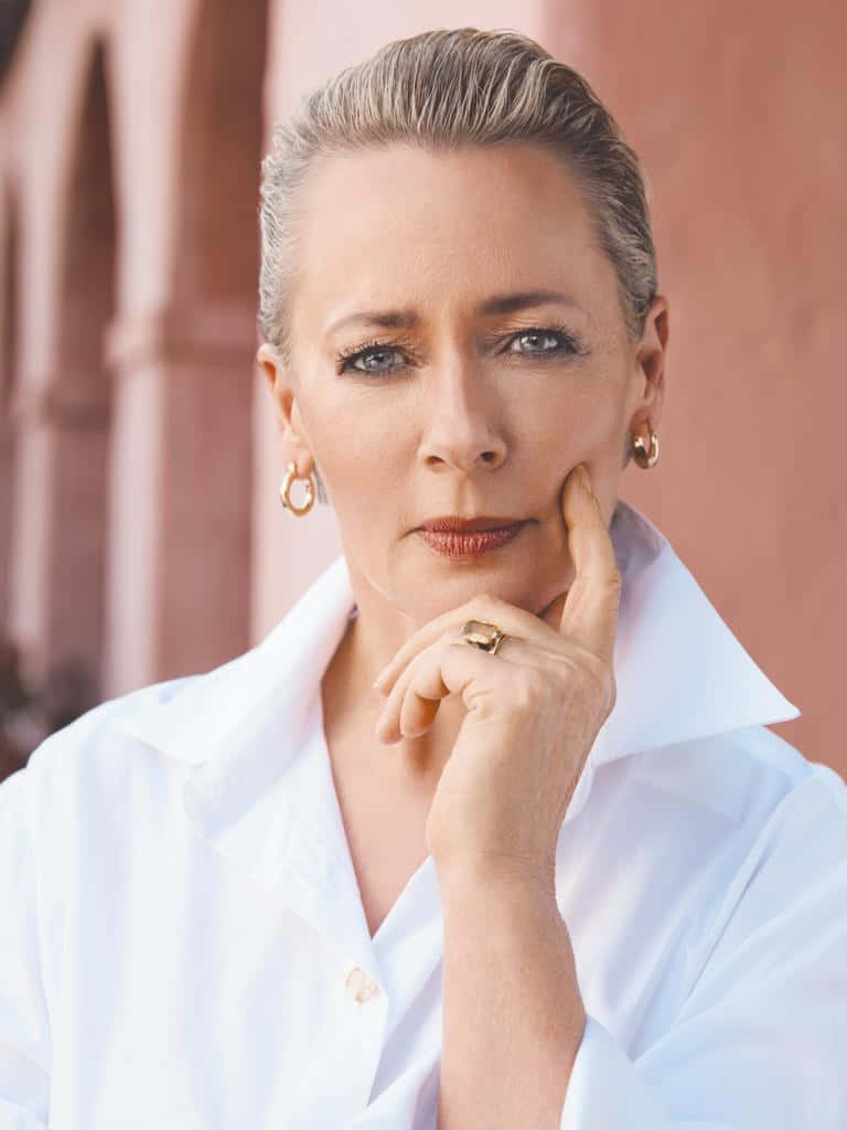 Amanda Keller, silver hair, blue eyes, SD Phone Wallpaper