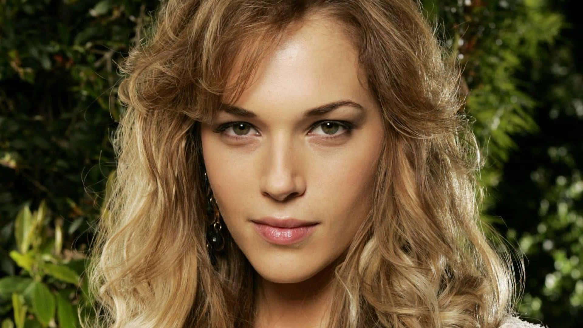 Amanda Righetti, wavy blonde hair, green eyes, Full HD Desktop Wallpaper