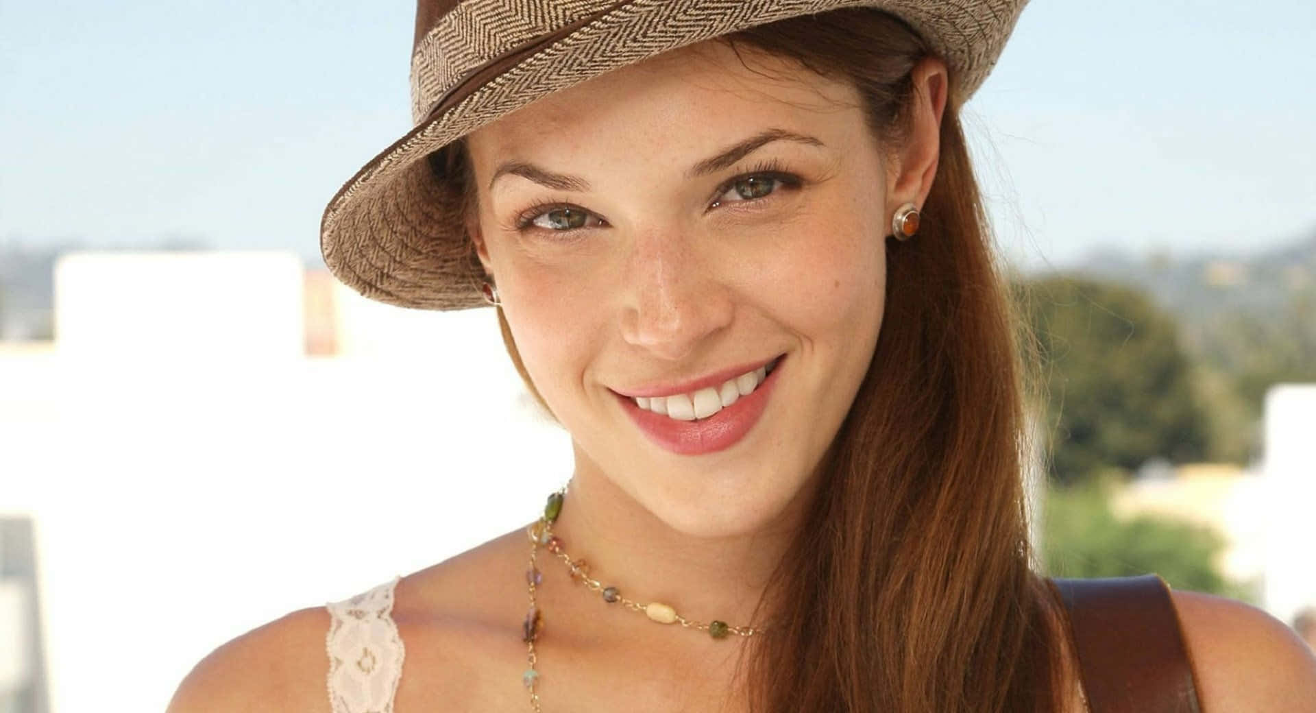 Amanda Righetti, brown herringbone hat, lace top, Full HD Desktop Wallpaper